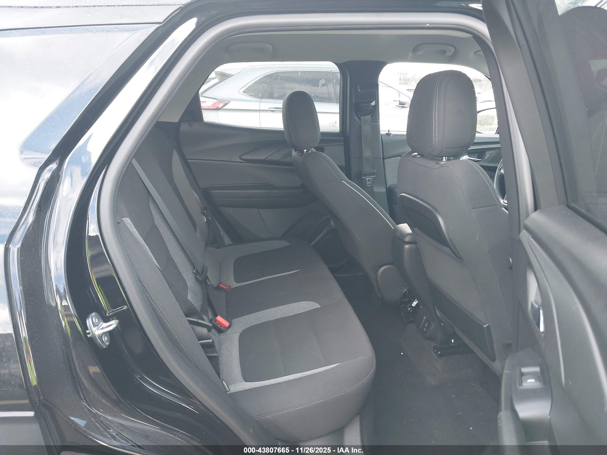 CHEVROLET TRAILBLAZER image 8