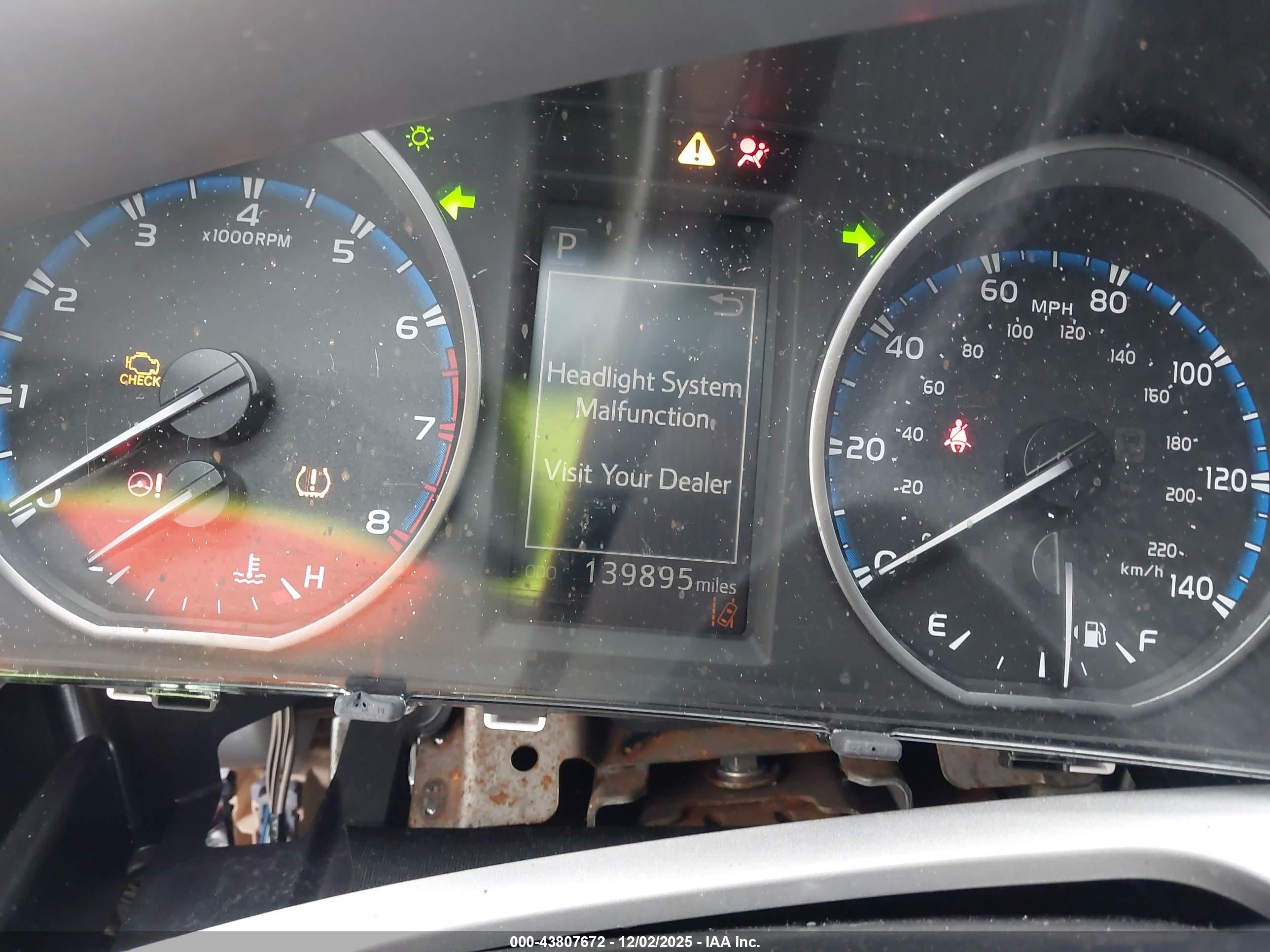 TOYOTA RAV4 image 7