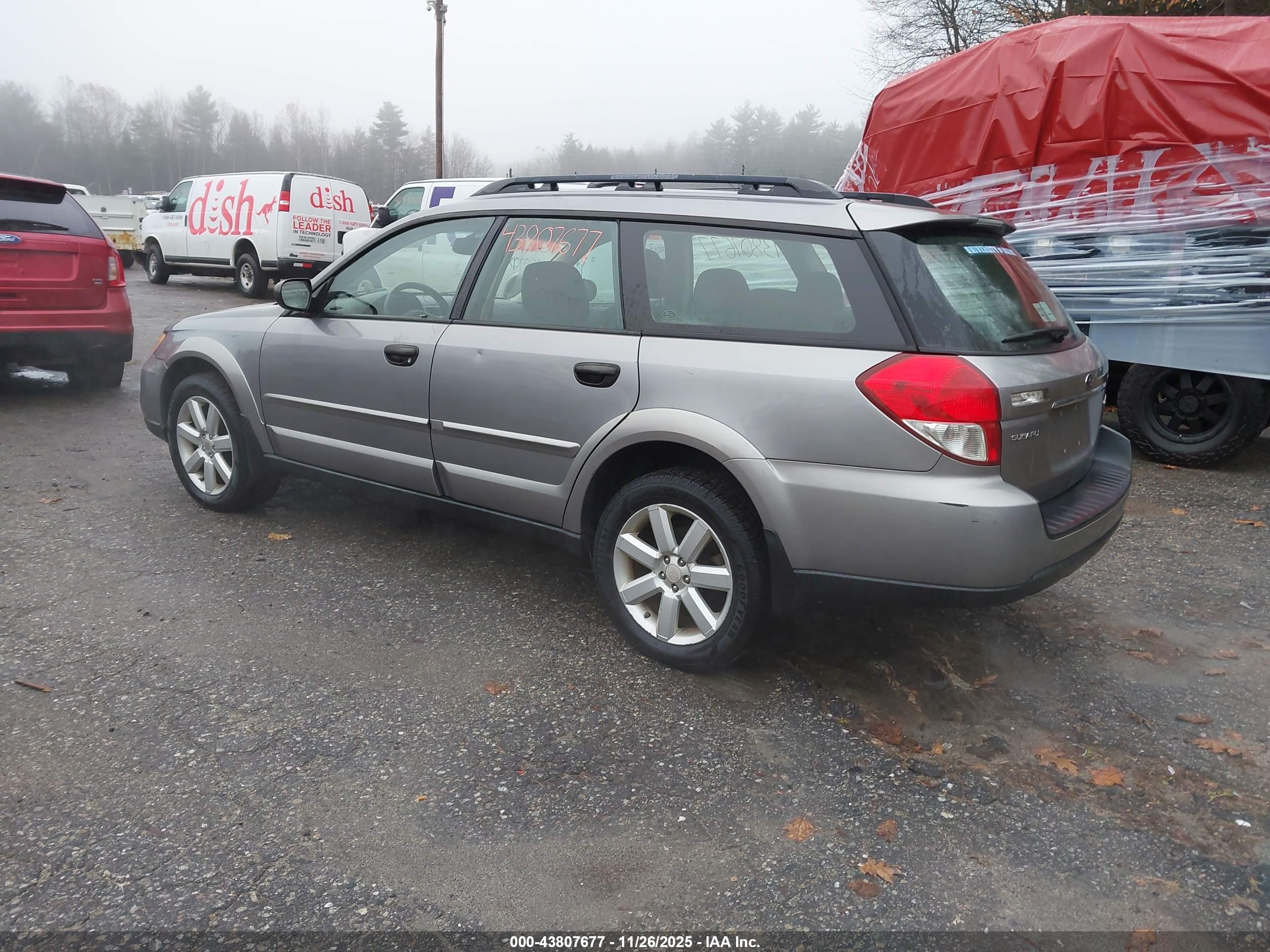 SUBARU OUTBACK image 3