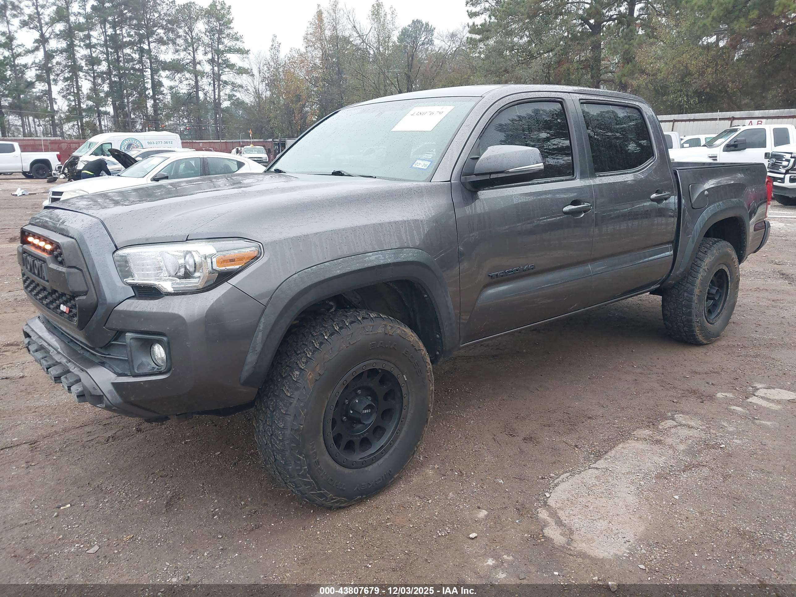 TOYOTA TACOMA image 2