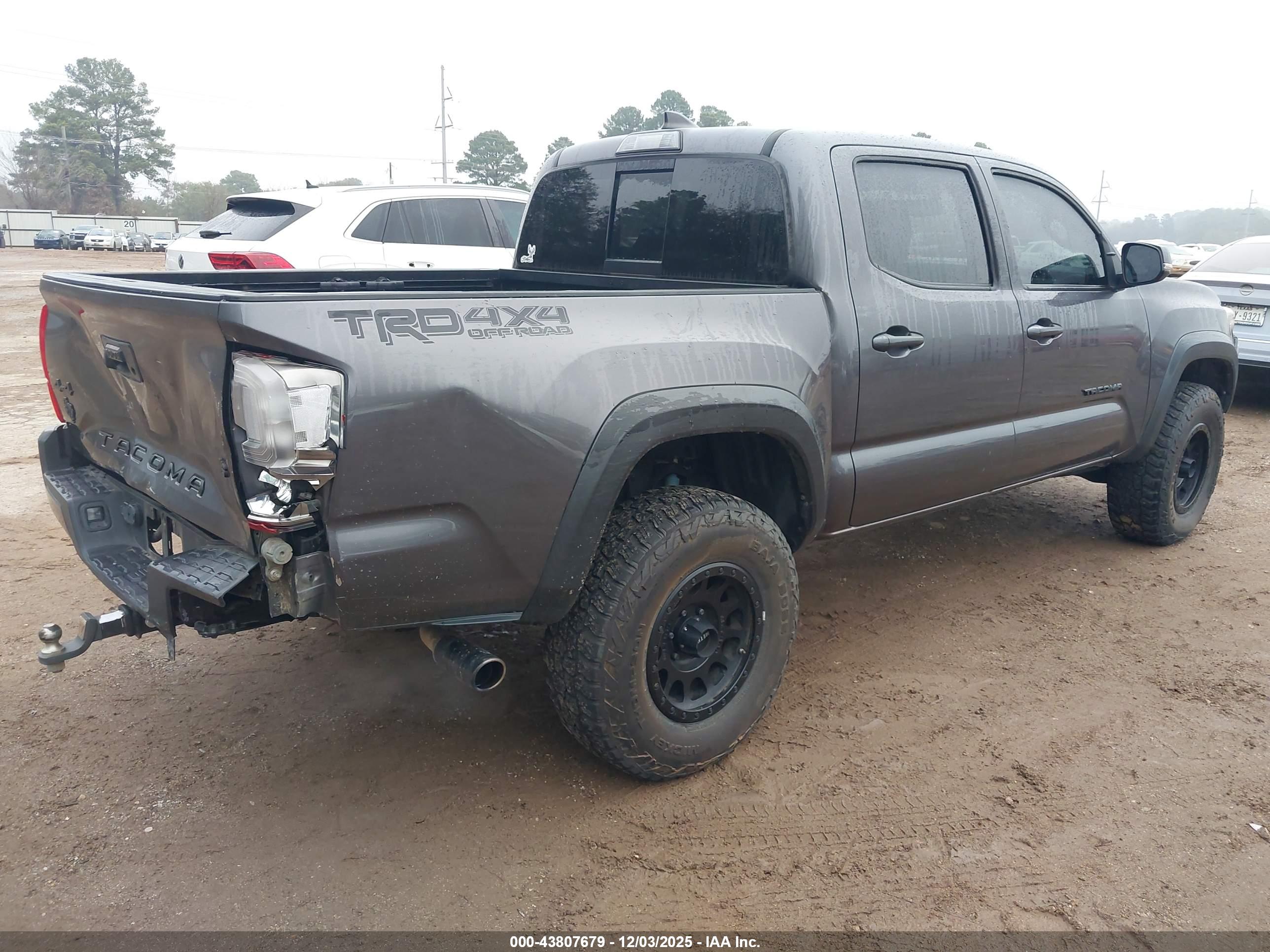 TOYOTA TACOMA image 4