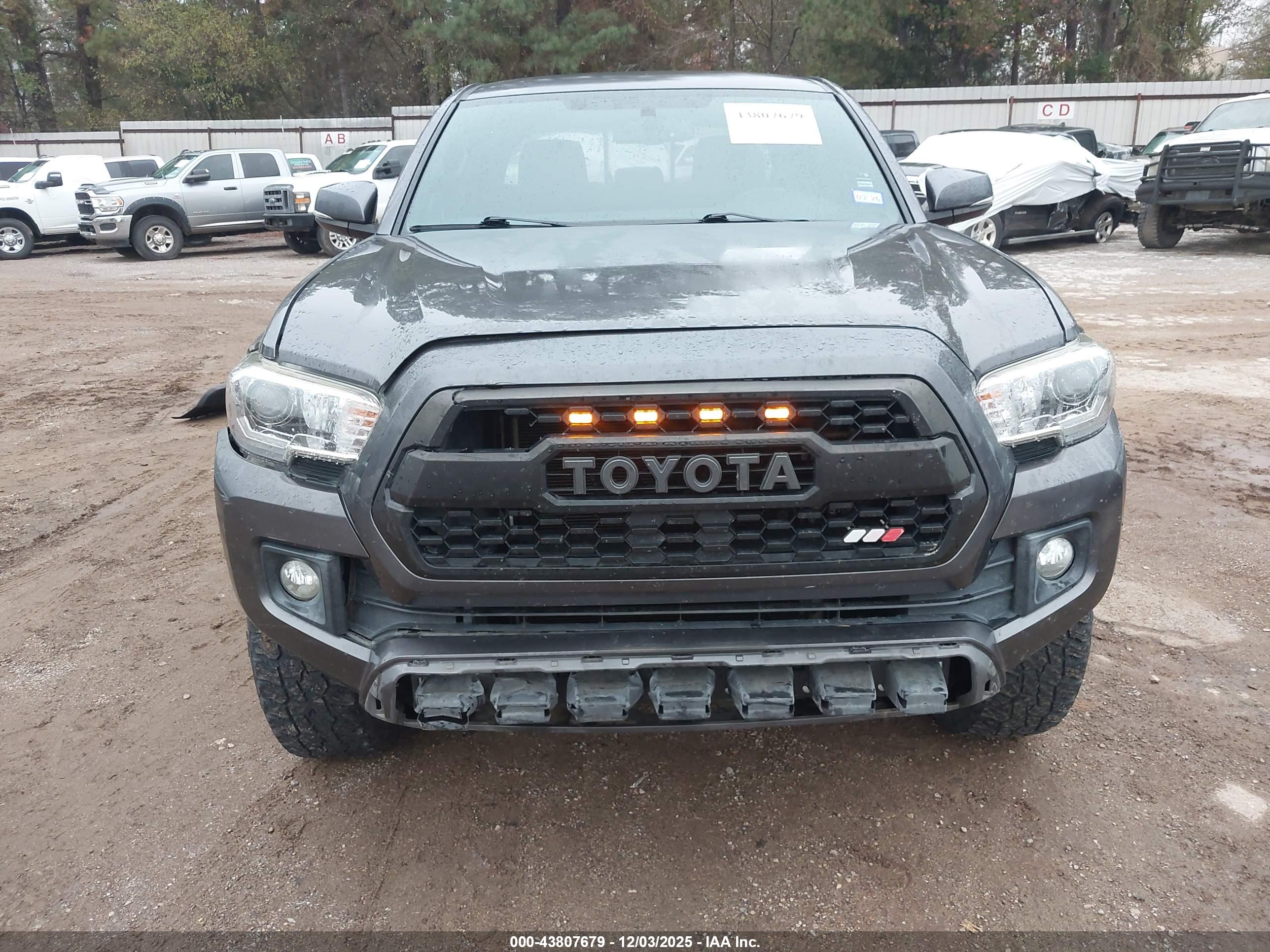 TOYOTA TACOMA image 6