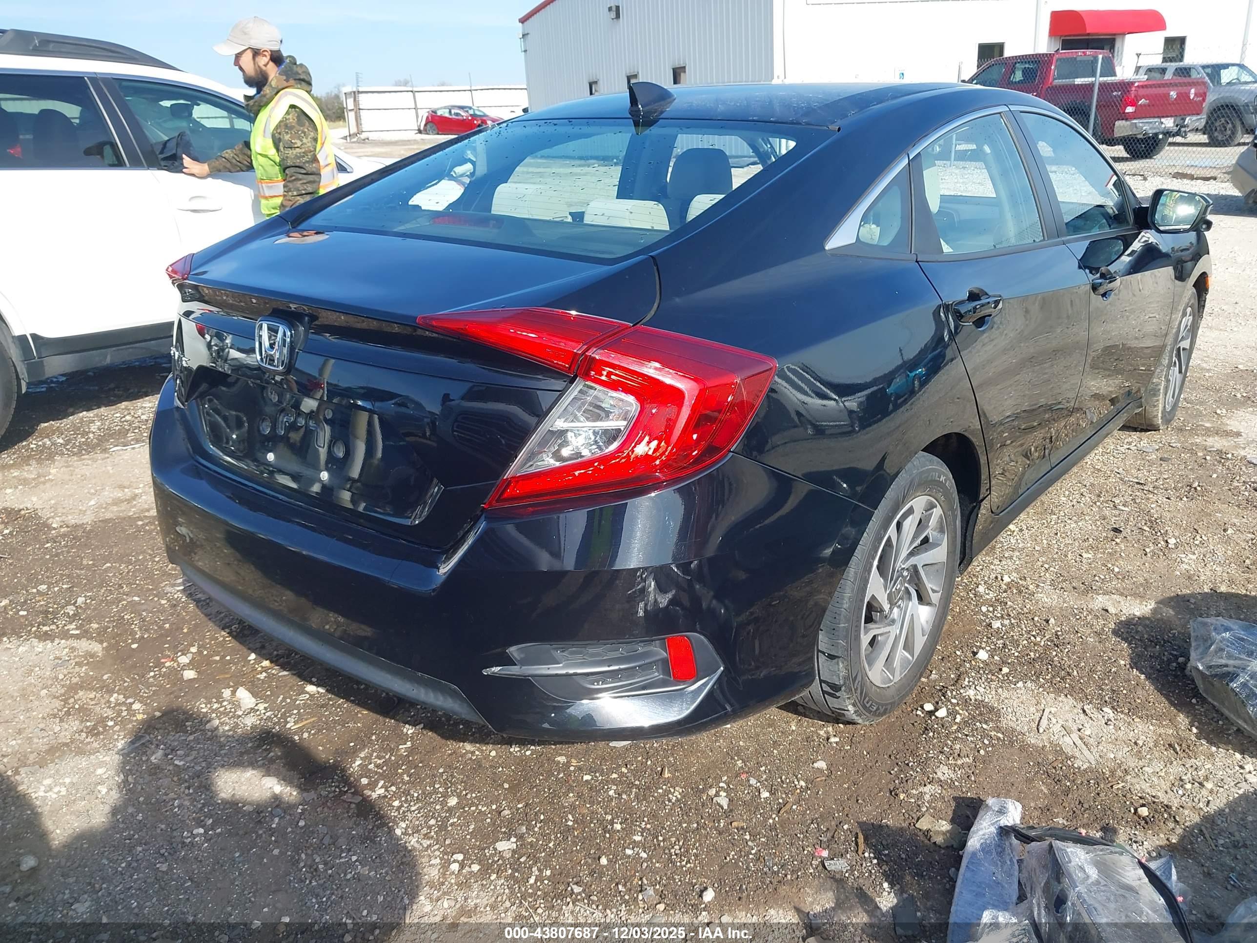 HONDA CIVIC image 4
