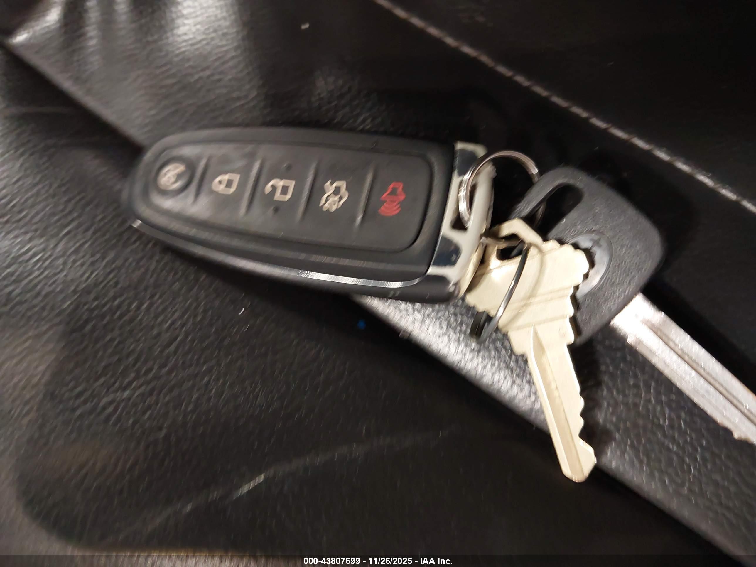 FORD ESCAPE image 11