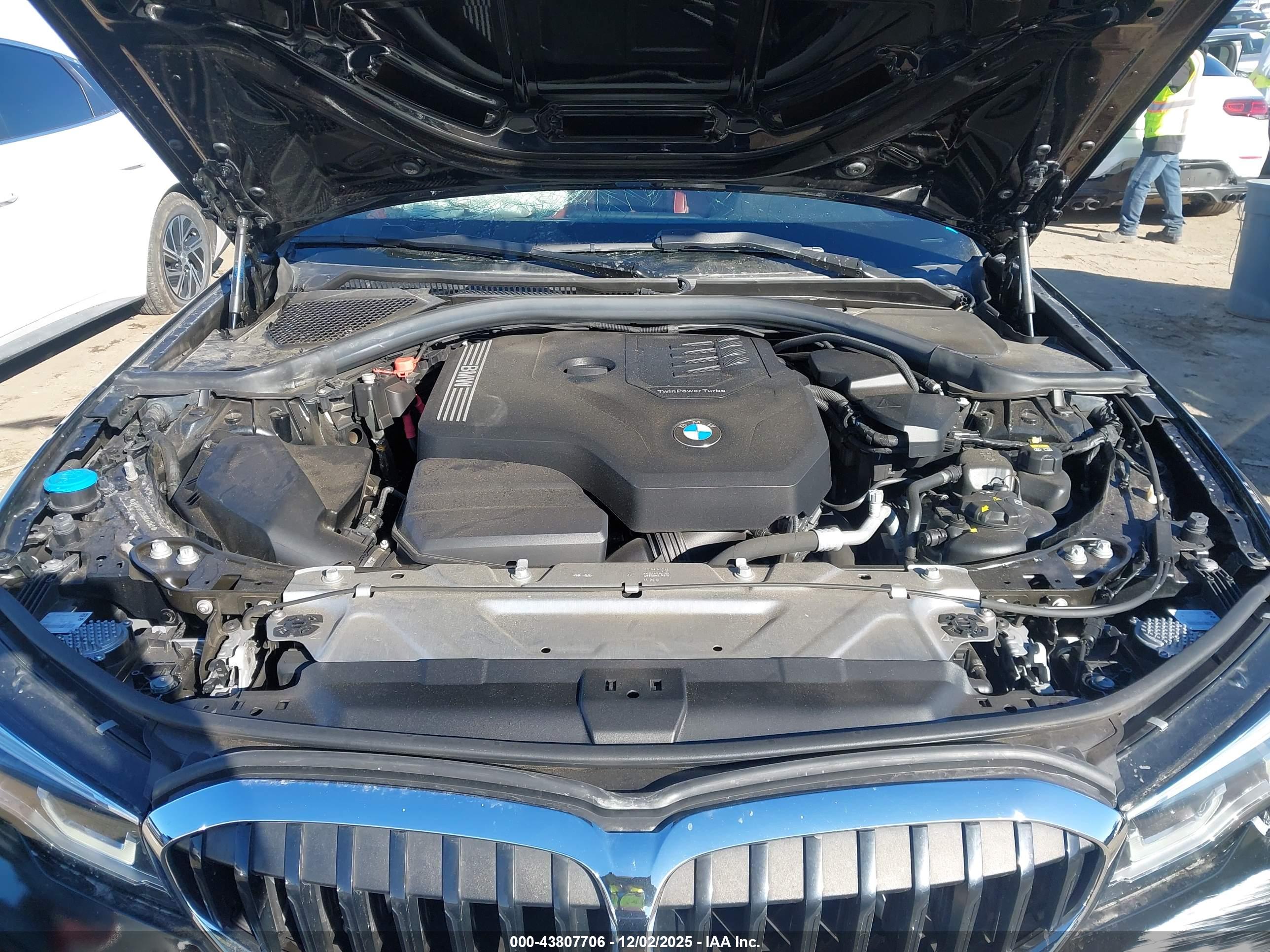 BMW 330I image 10