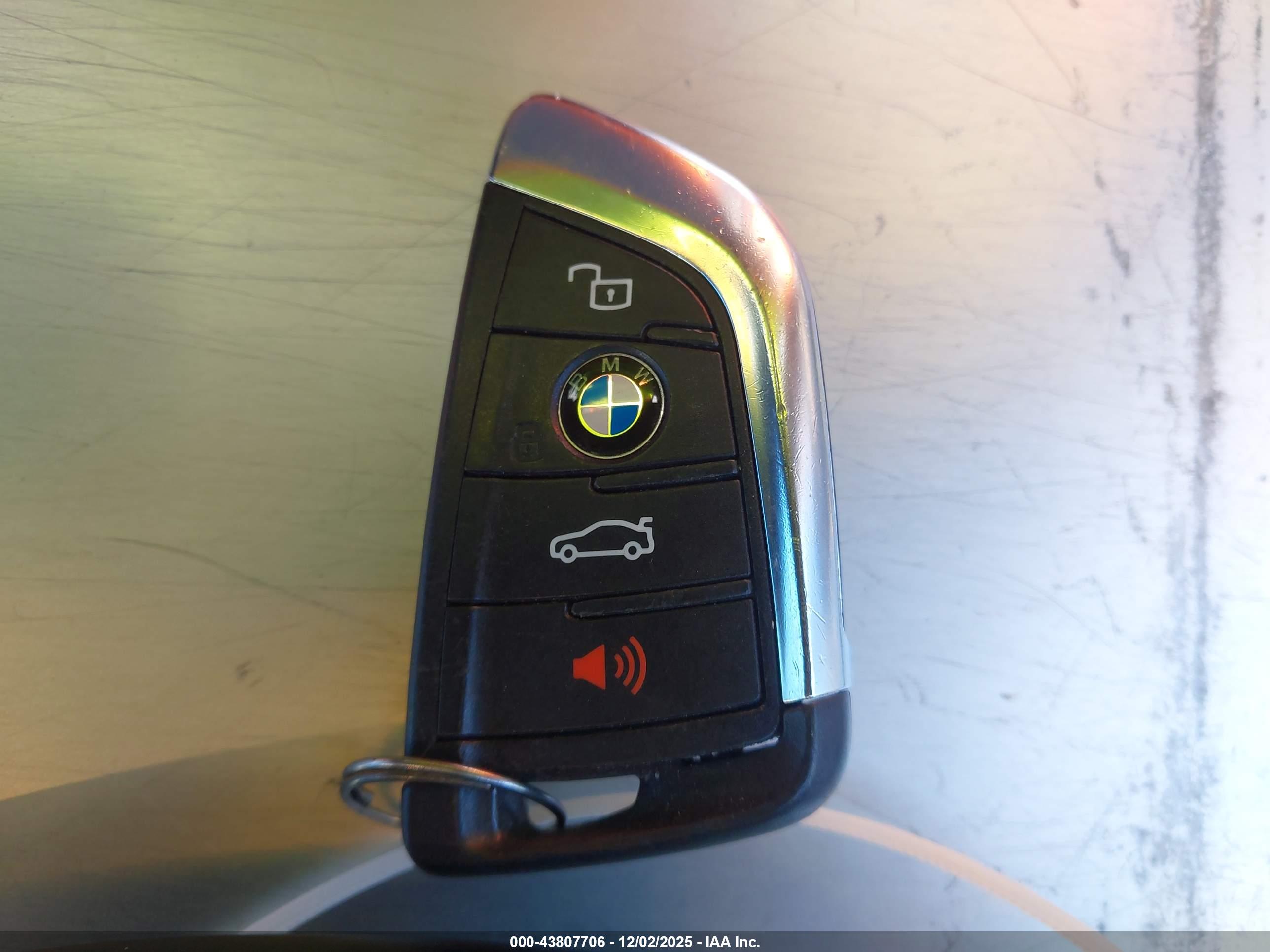 BMW 330I image 11