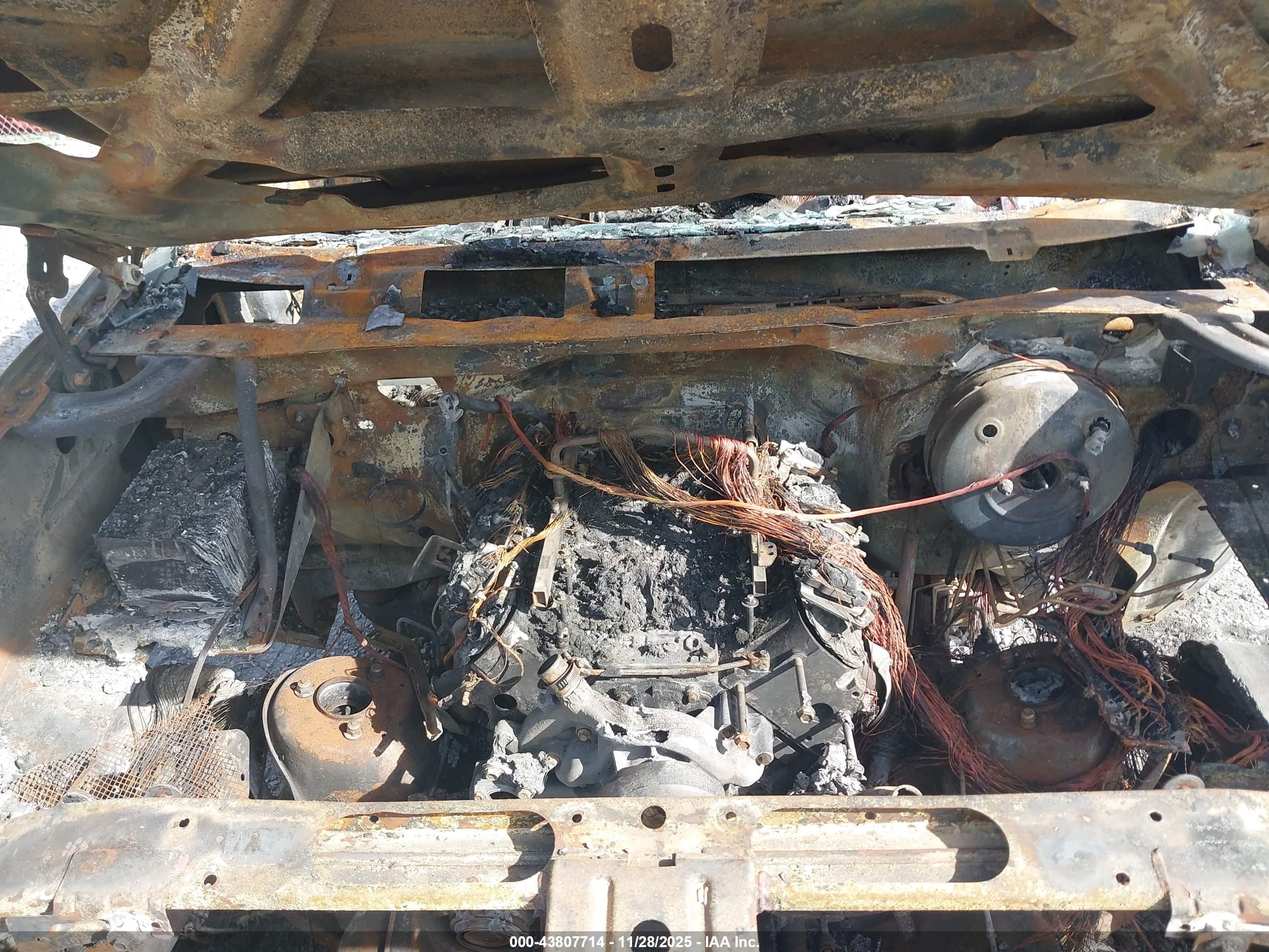 CHEVROLET SILVERADO image 10