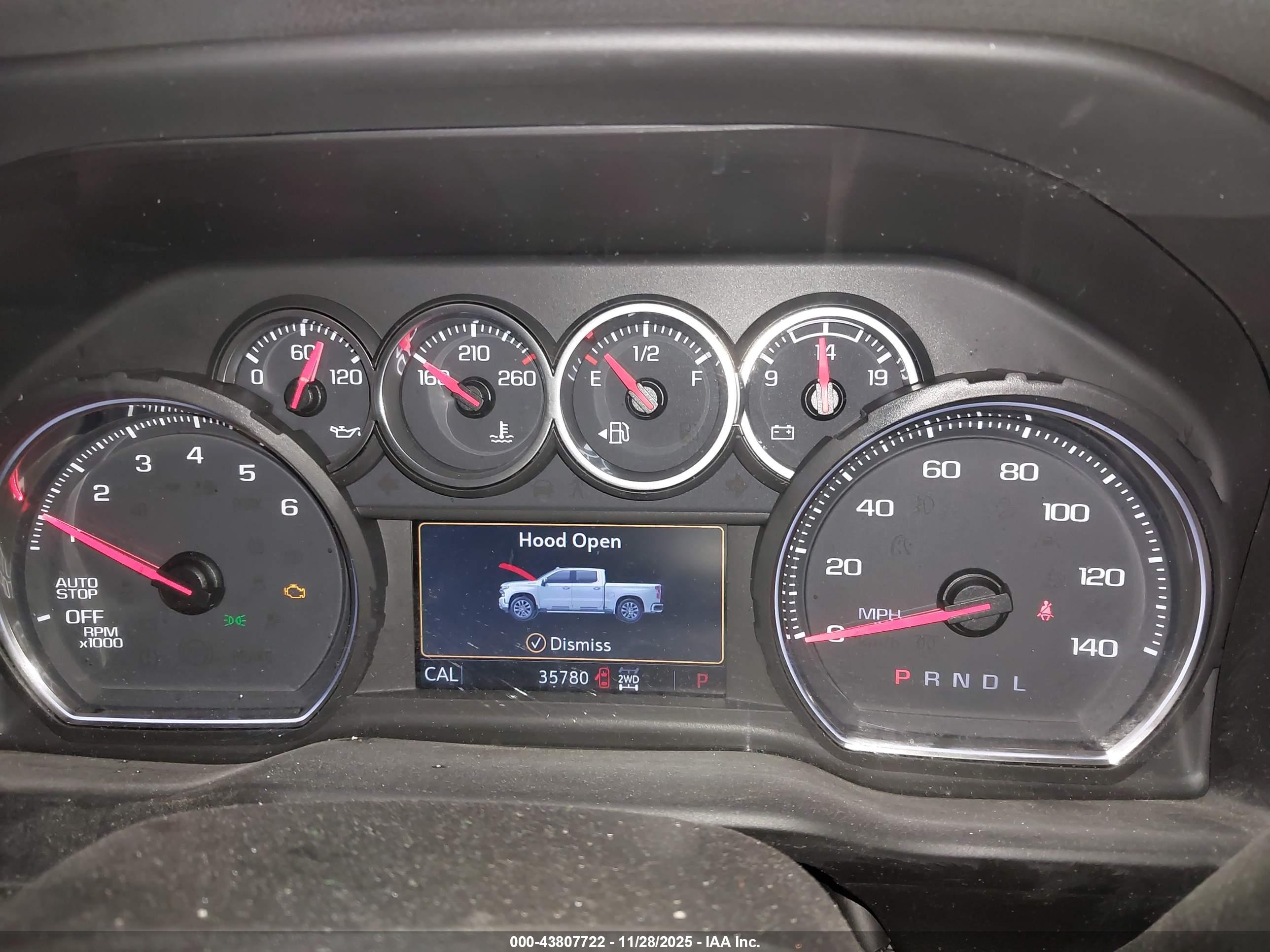 CHEVROLET SILVERADO image 7