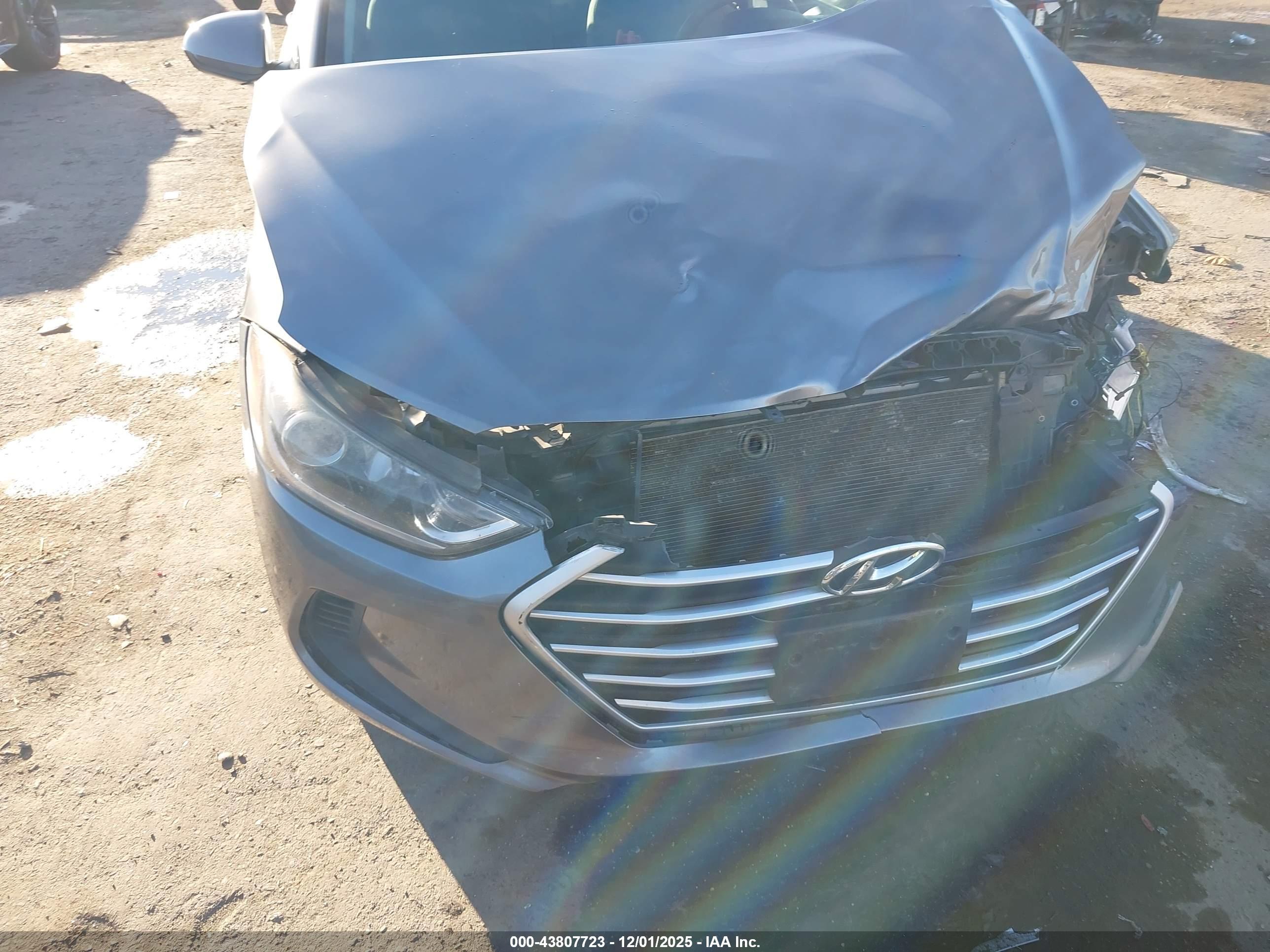 HYUNDAI ELANTRA image 6