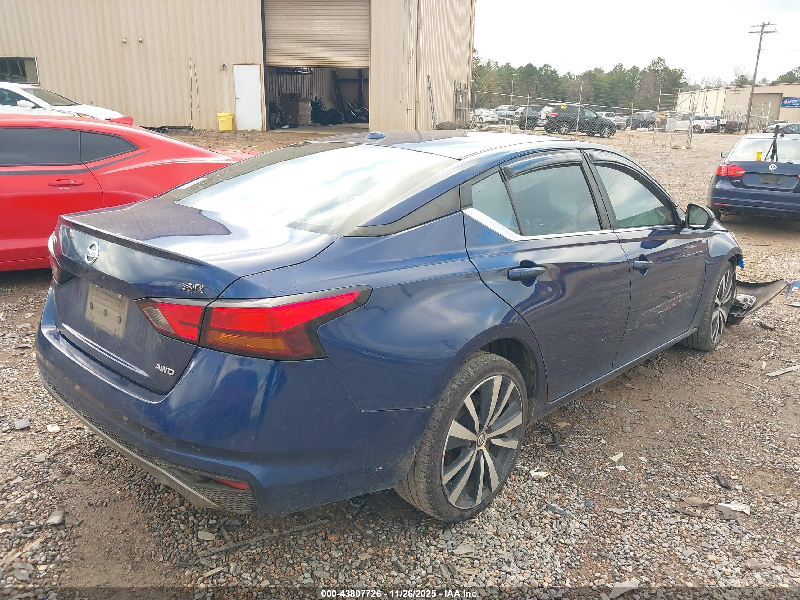 NISSAN ALTIMA image 4