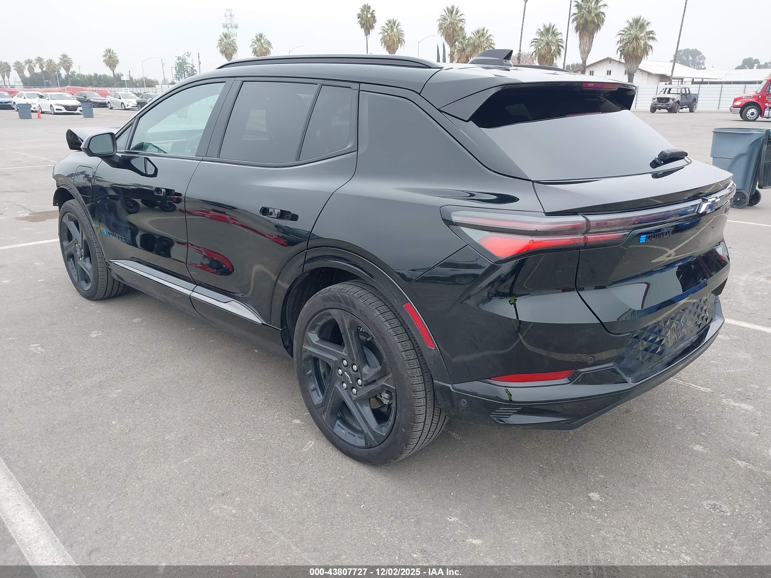 CHEVROLET EQUINOX image 3