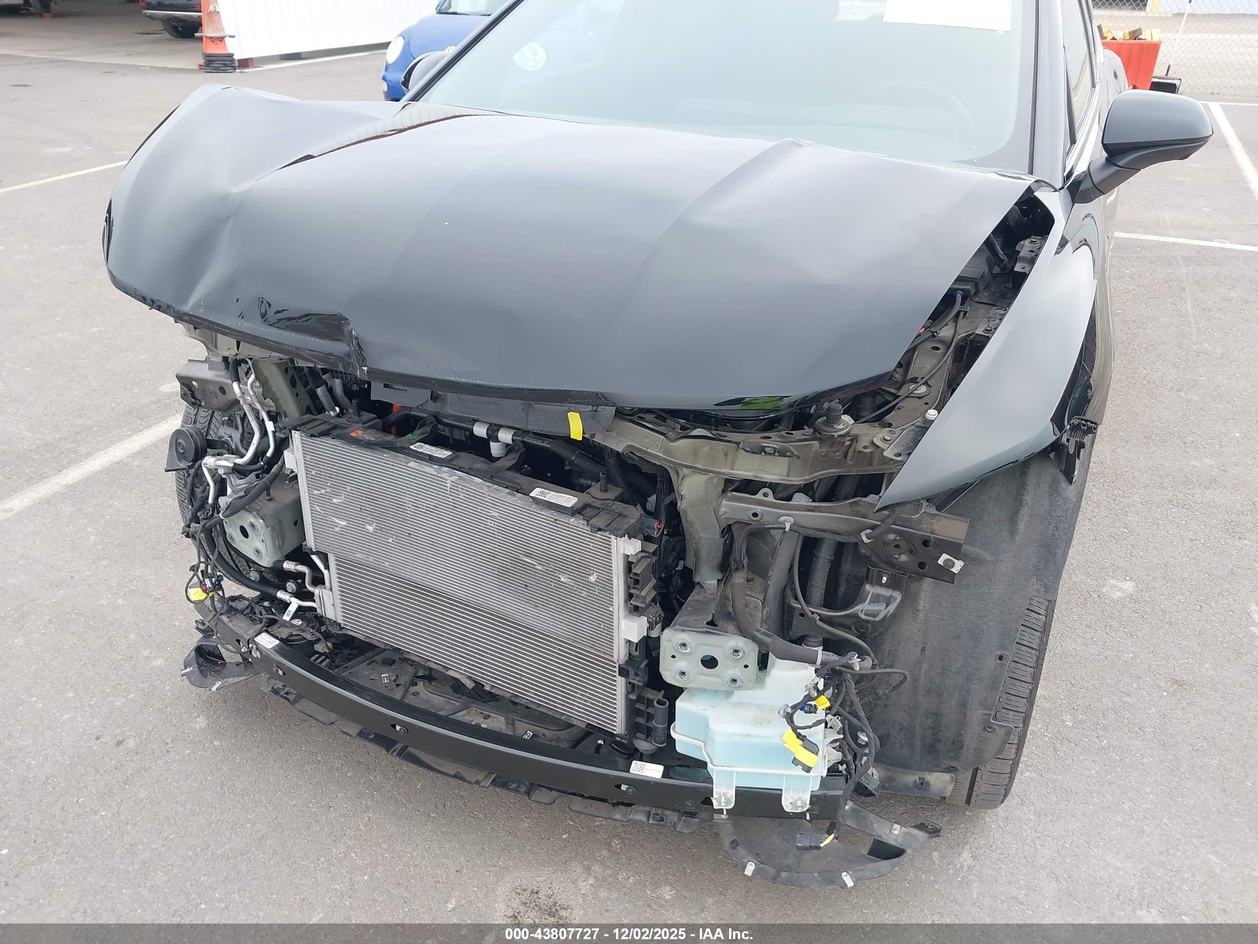 CHEVROLET EQUINOX image 6