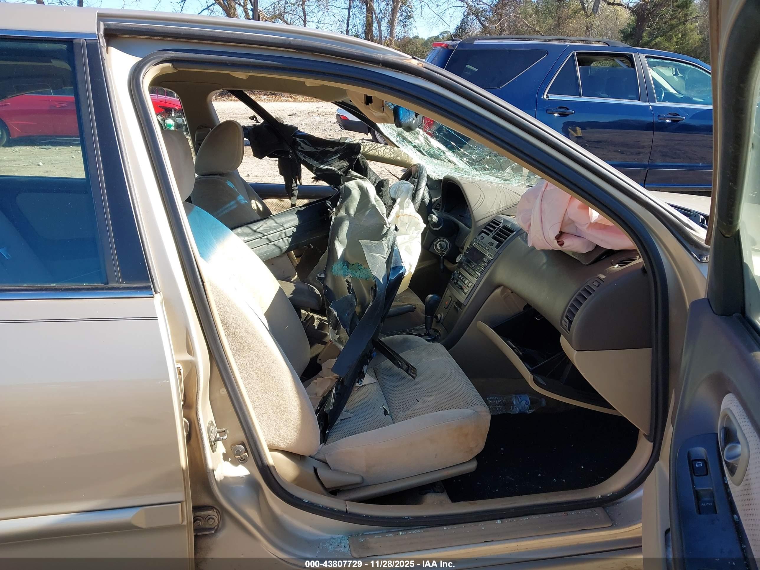 NISSAN MAXIMA image 5