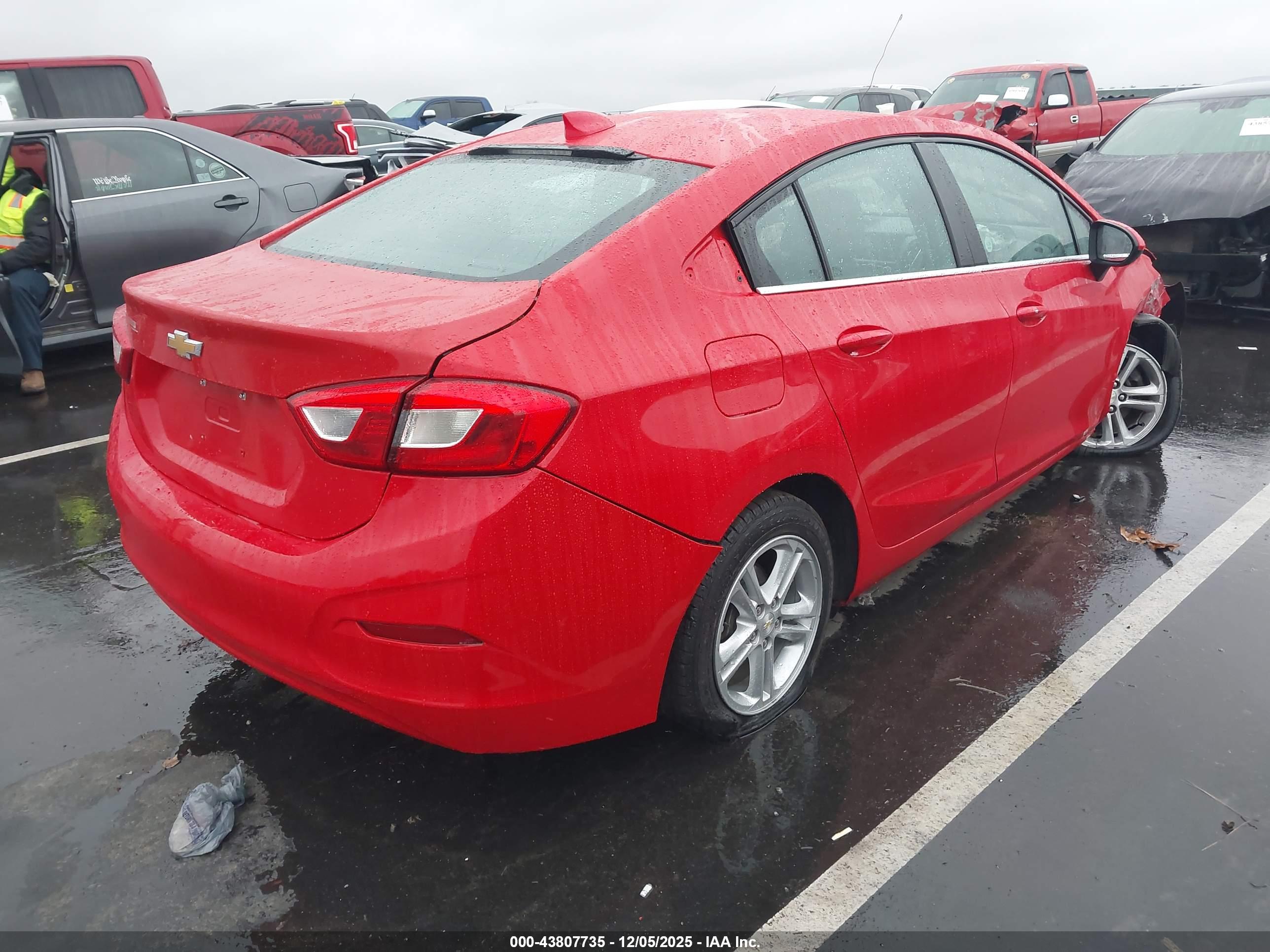 CHEVROLET CRUZE image 4