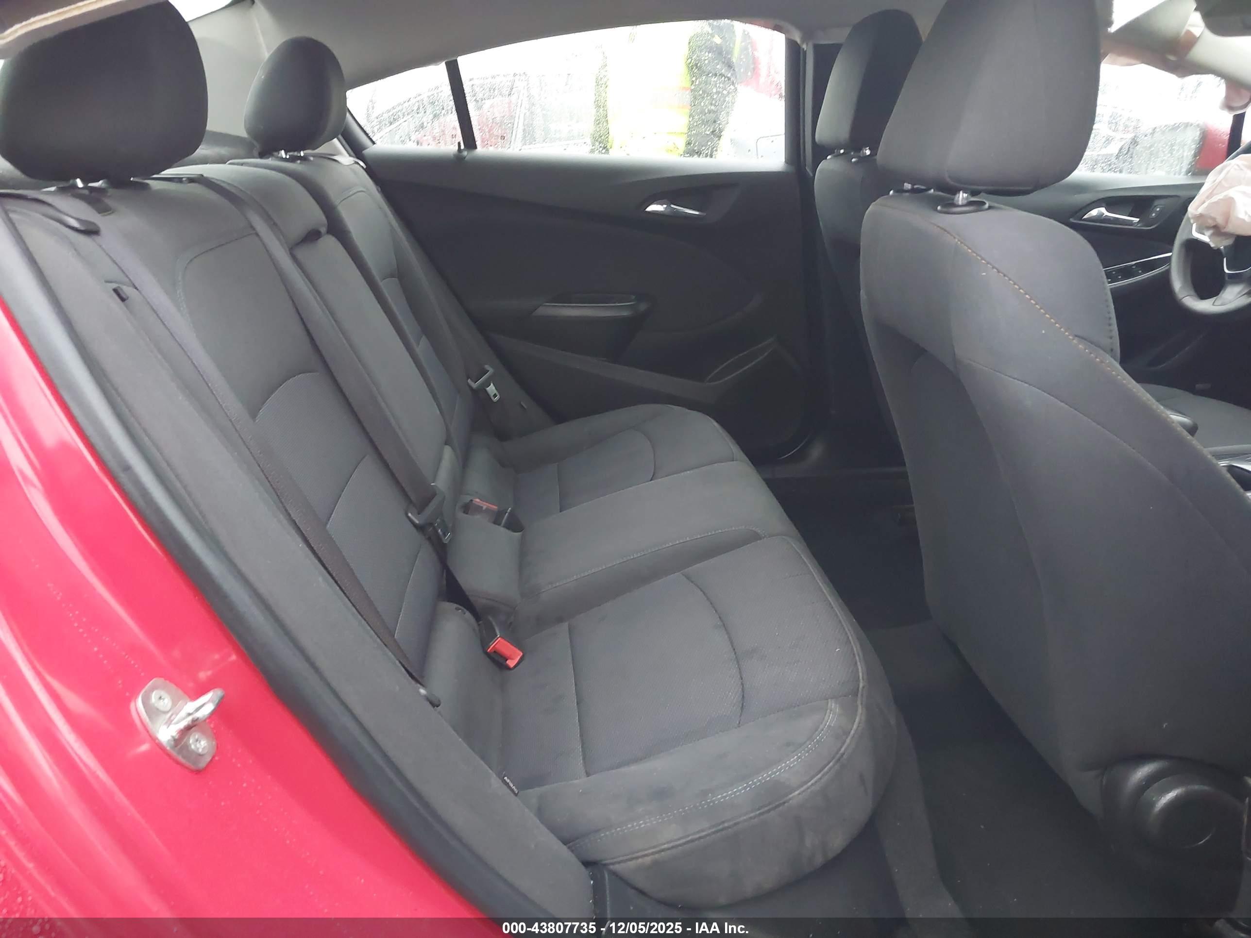 CHEVROLET CRUZE image 8