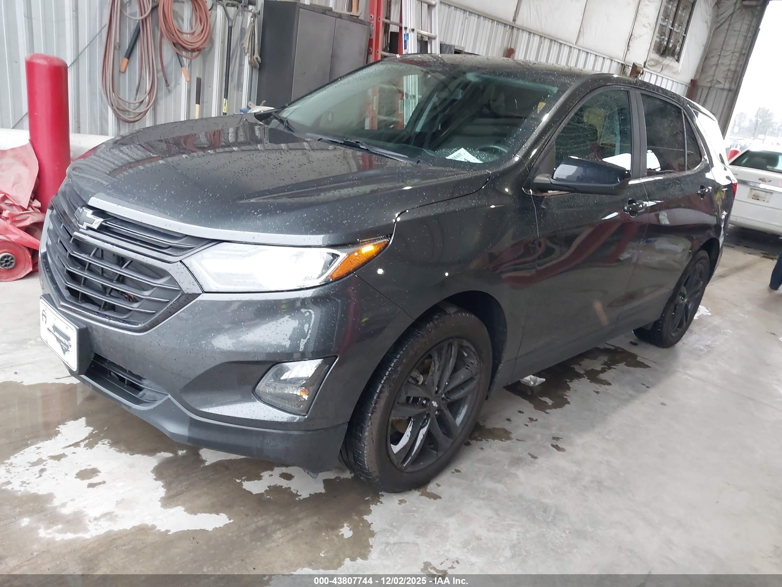 CHEVROLET EQUINOX image 2