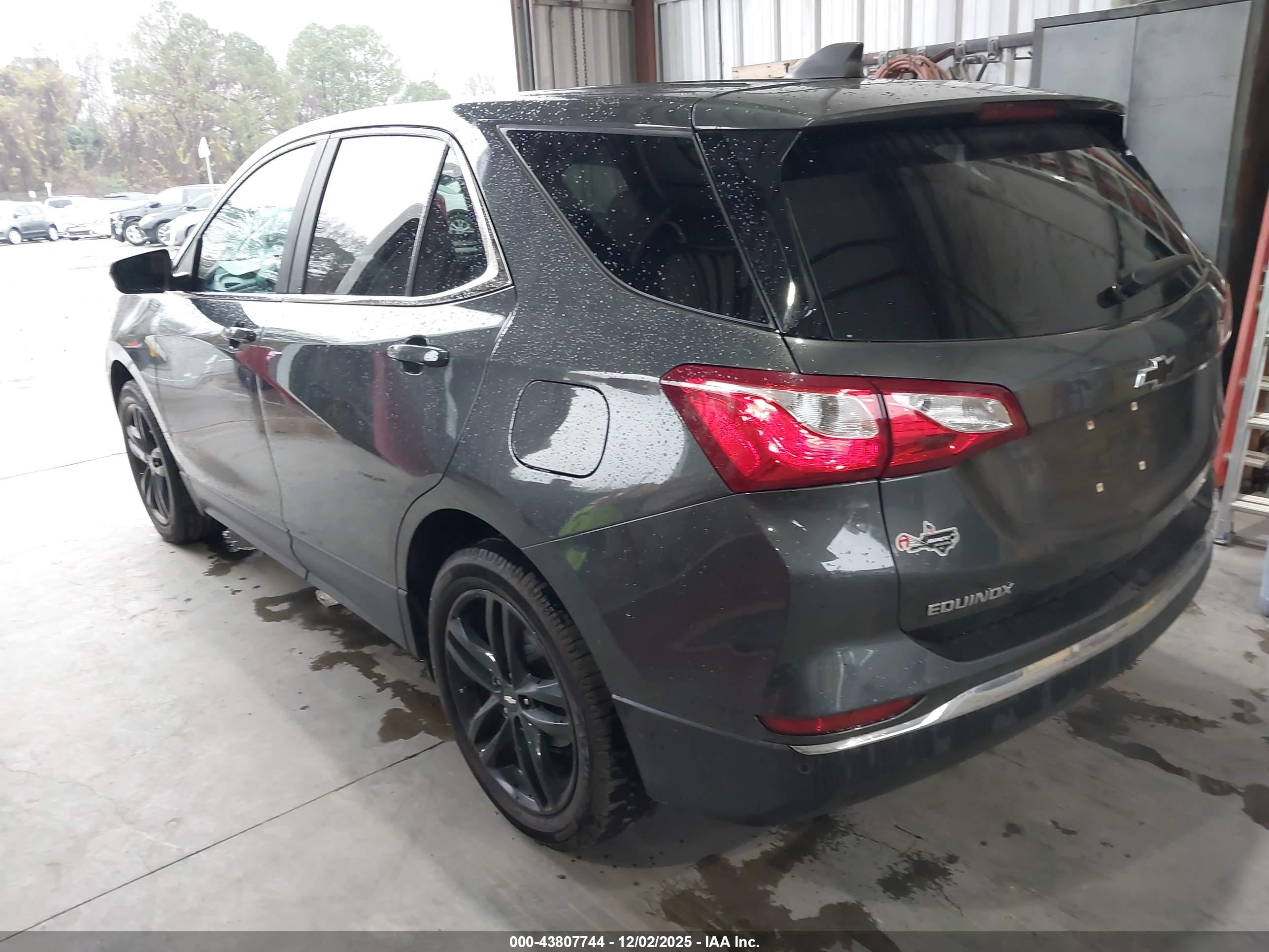 CHEVROLET EQUINOX image 3