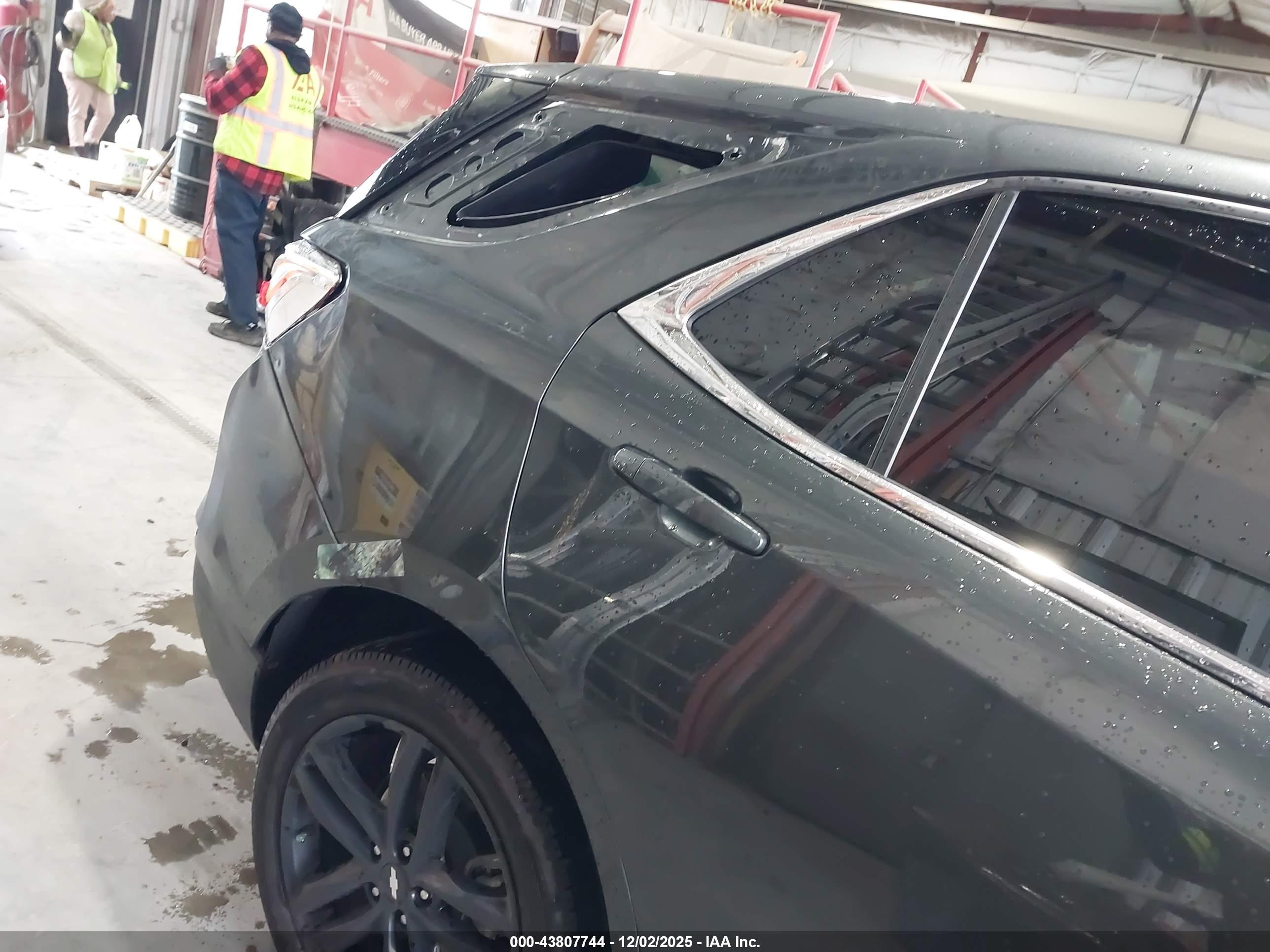CHEVROLET EQUINOX image 6