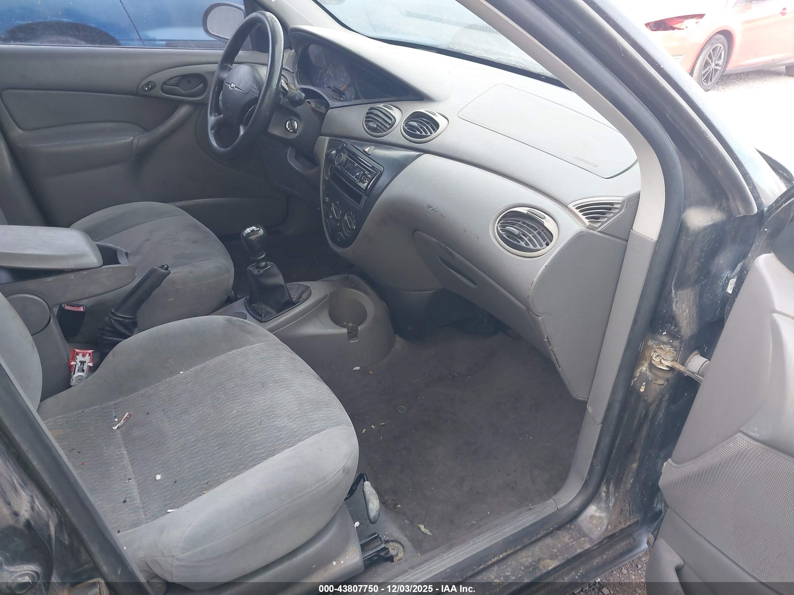 FORD FOCUS image 5