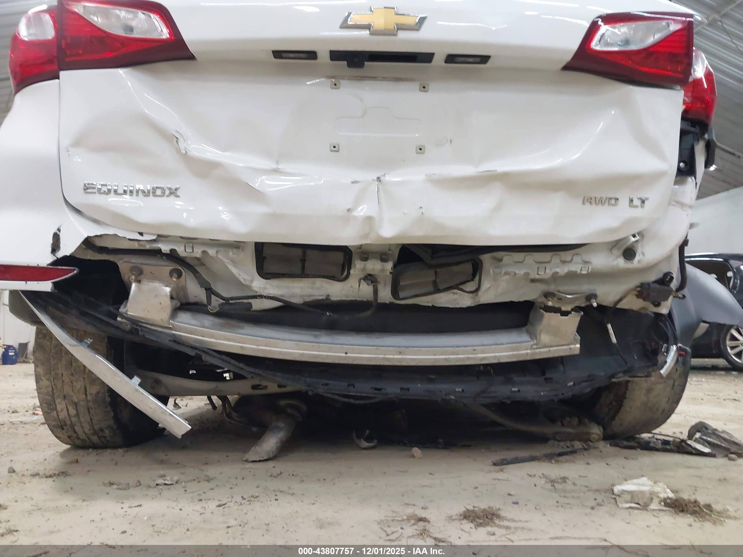 CHEVROLET EQUINOX image 6