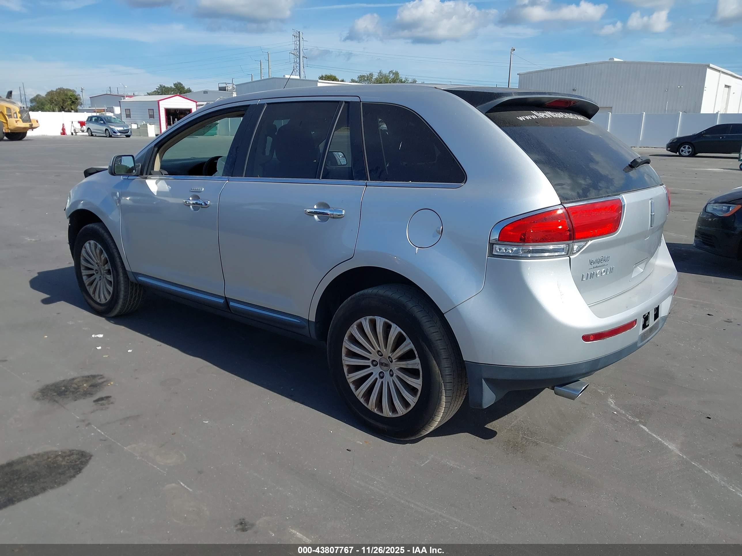LINCOLN MKX image 3