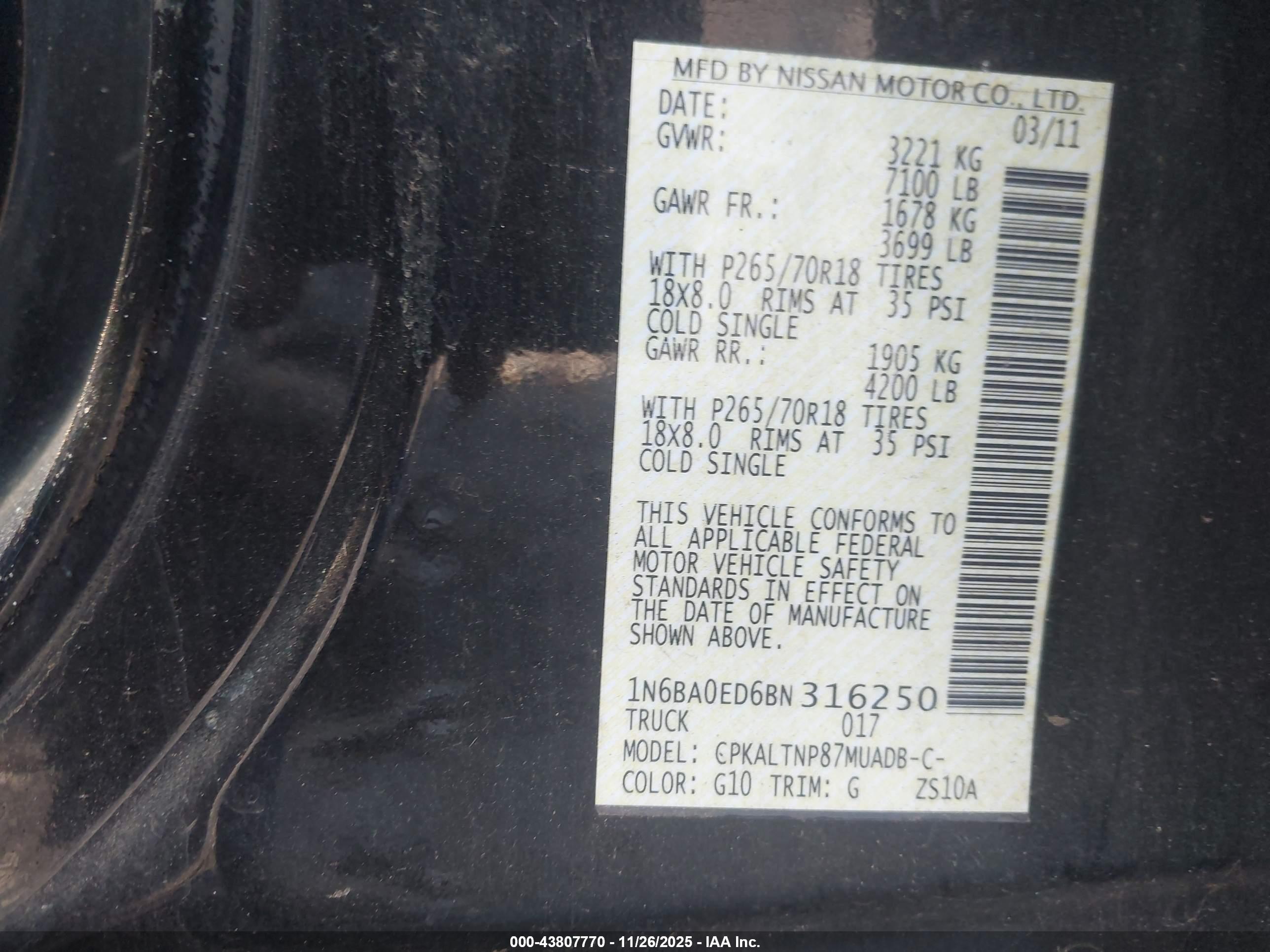 NISSAN TITAN image 9