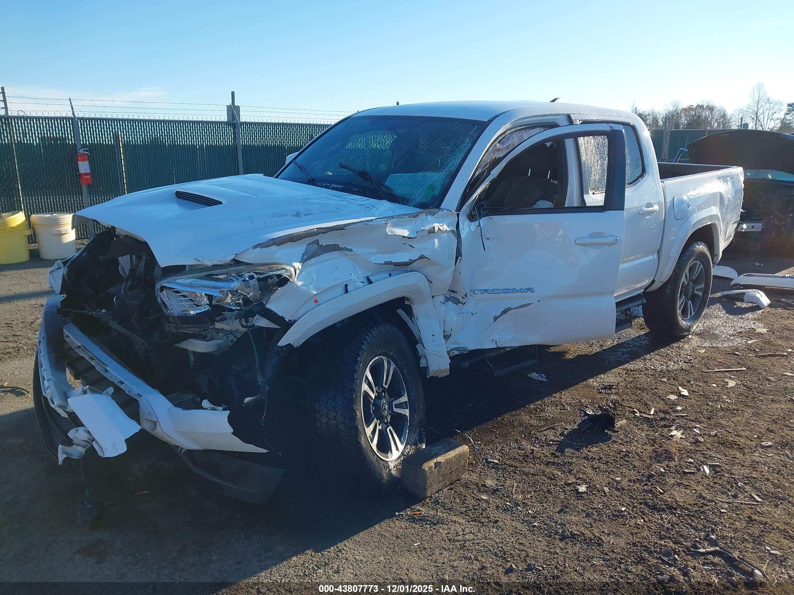 TOYOTA TACOMA image 2