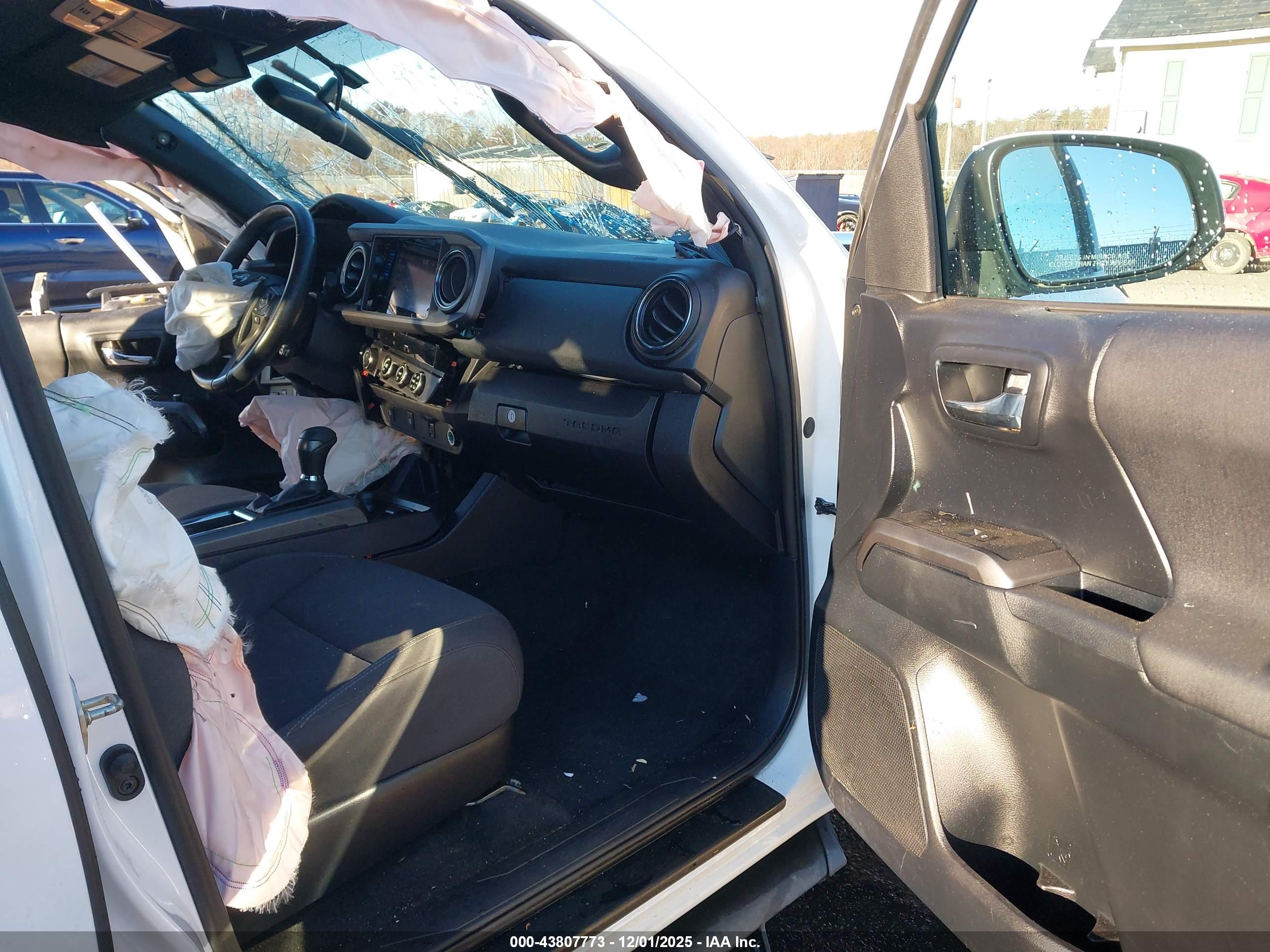TOYOTA TACOMA image 5