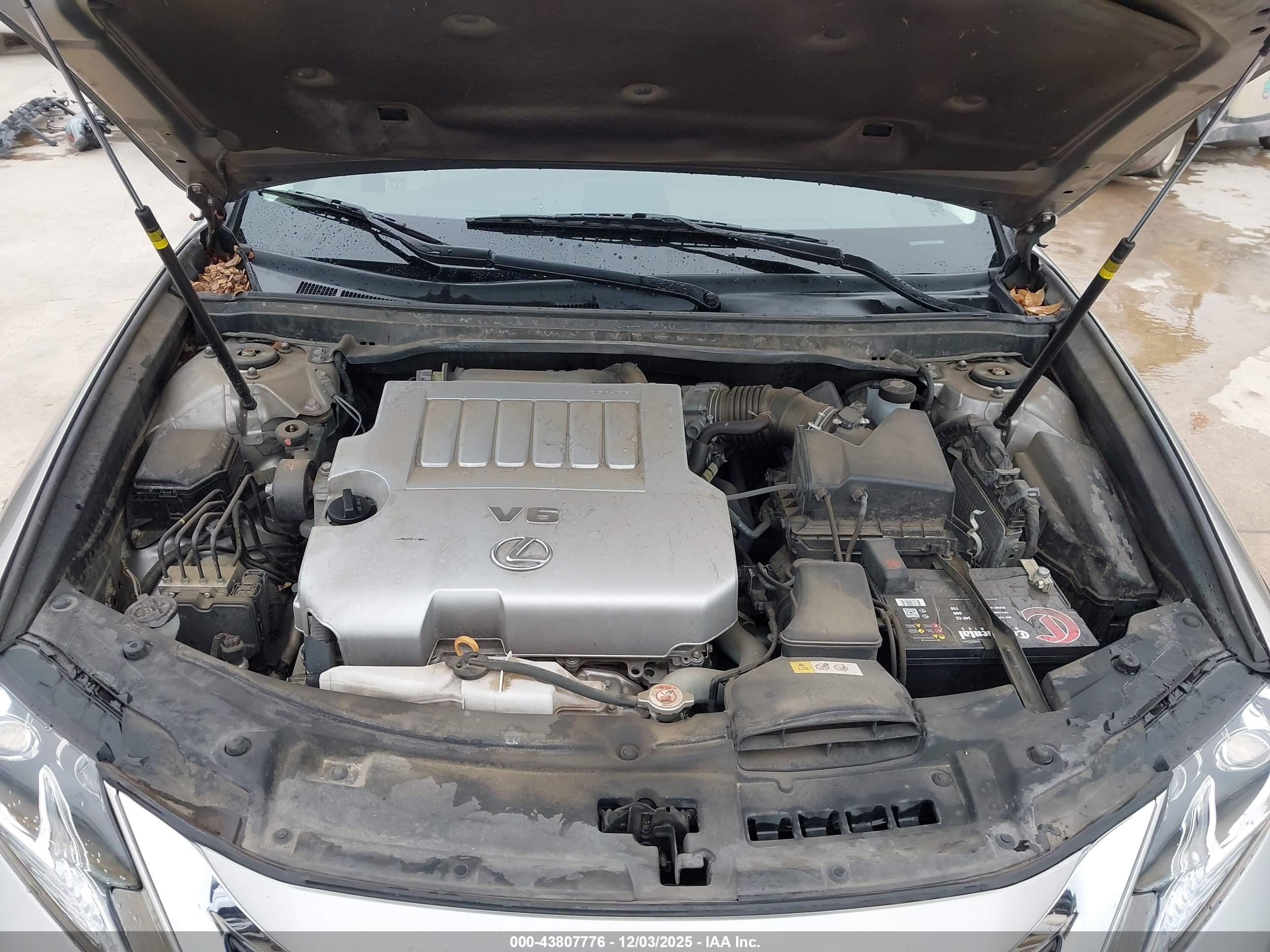 LEXUS ES image 10