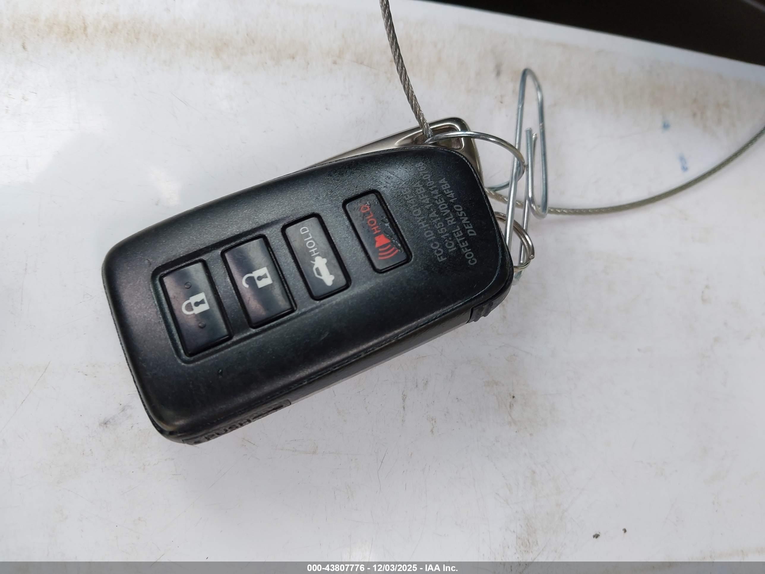 LEXUS ES image 11