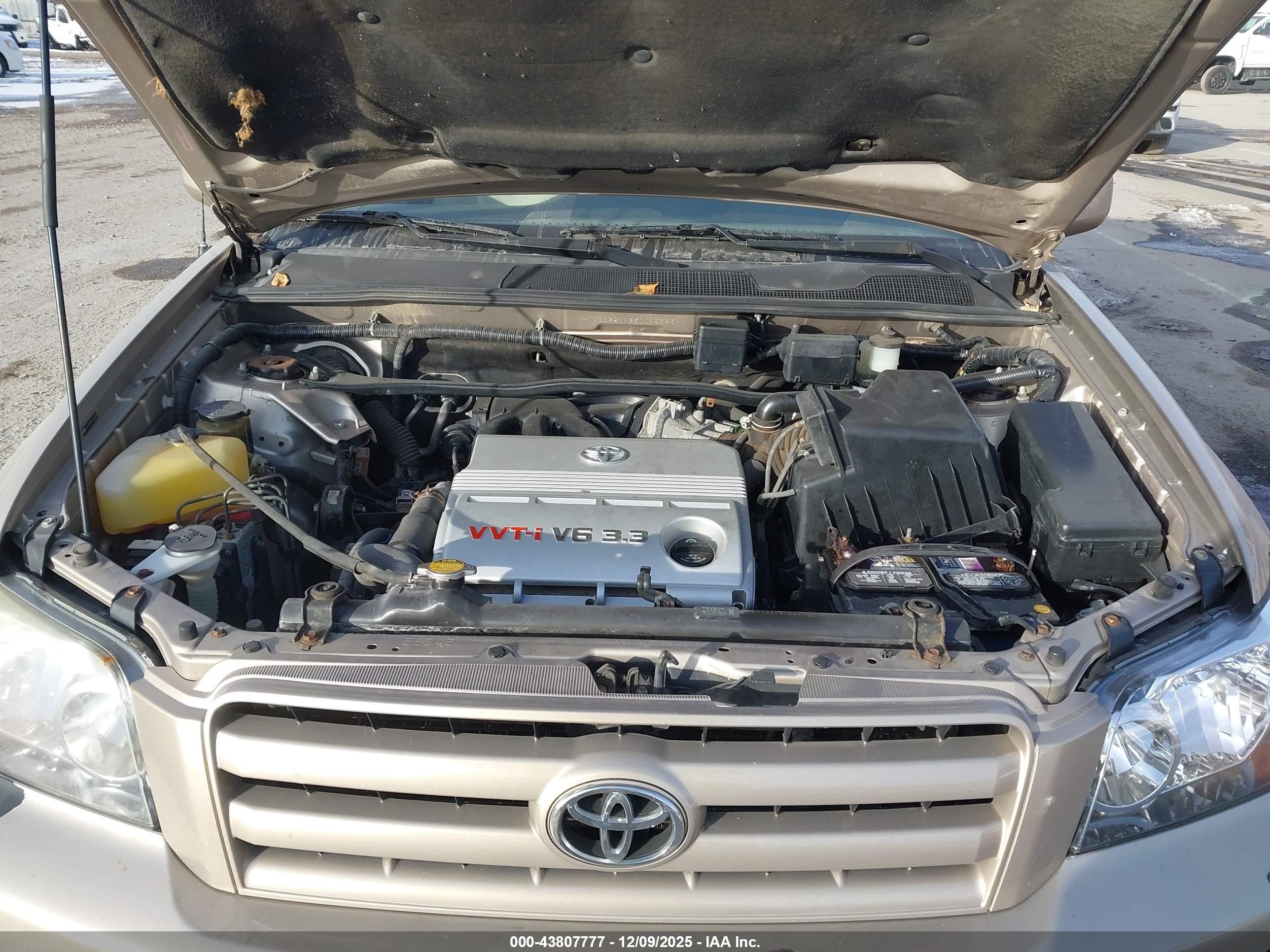 TOYOTA HIGHLANDER image 10