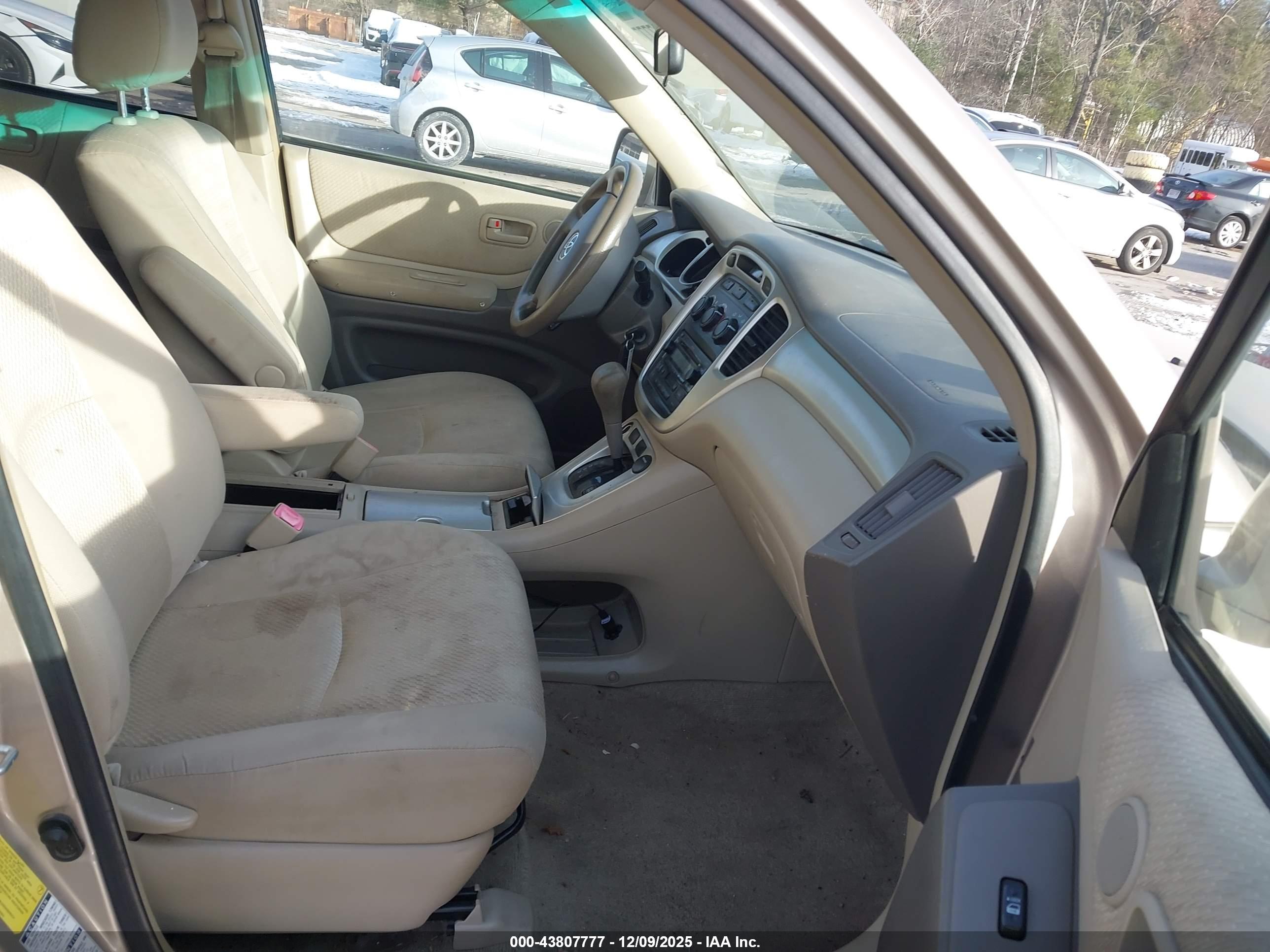 TOYOTA HIGHLANDER image 5