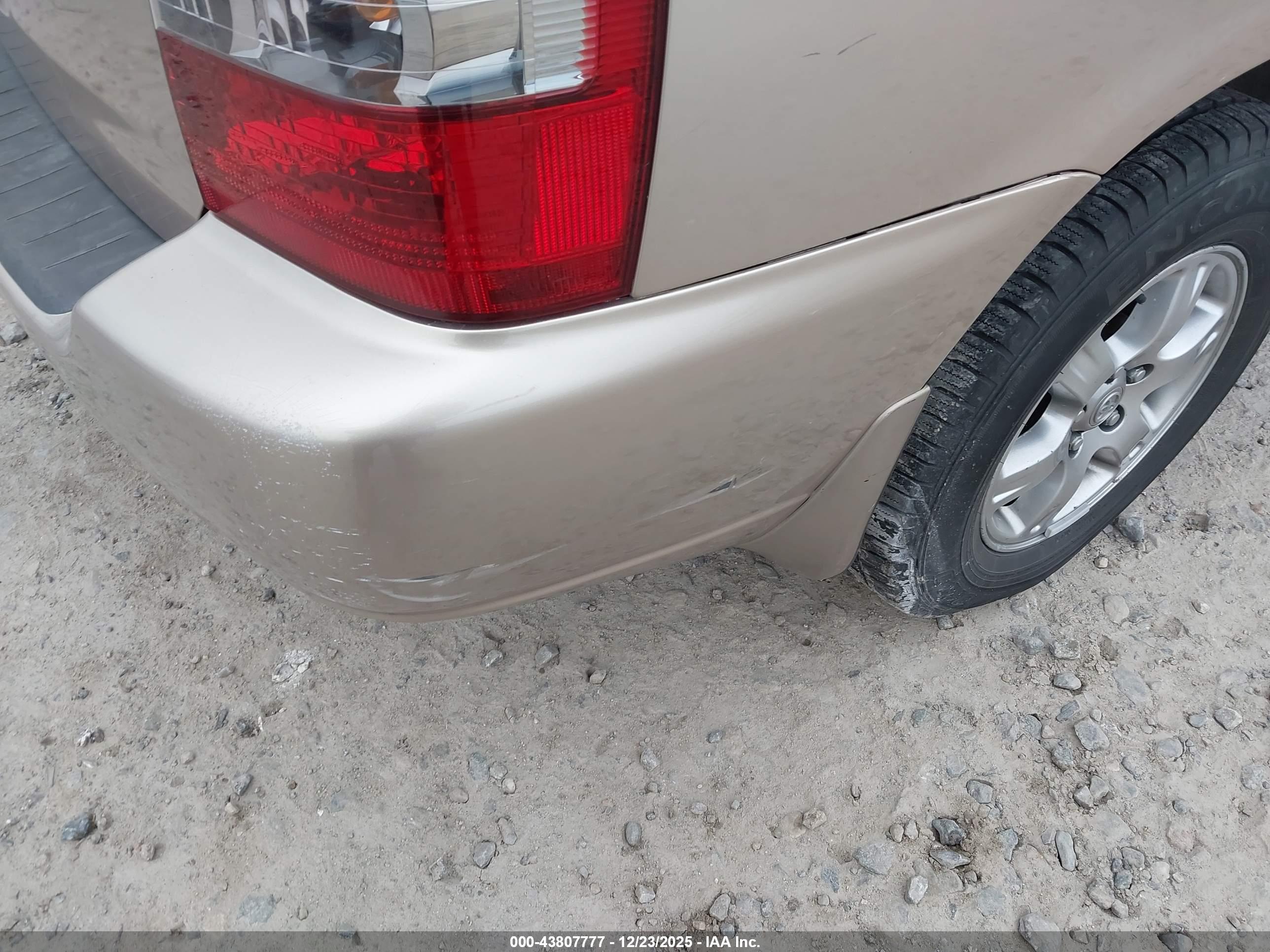 TOYOTA HIGHLANDER image 6