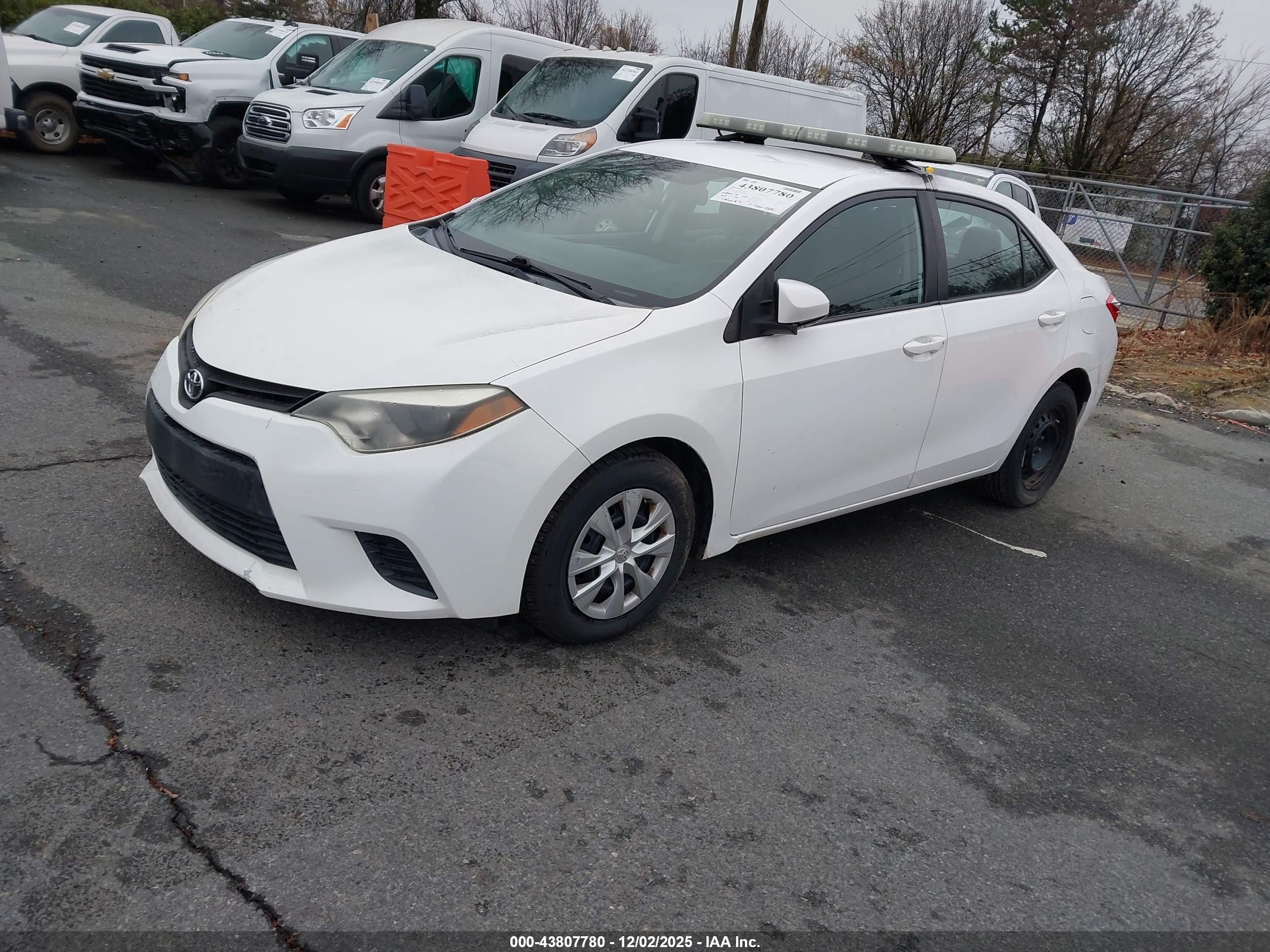 TOYOTA COROLLA image 2