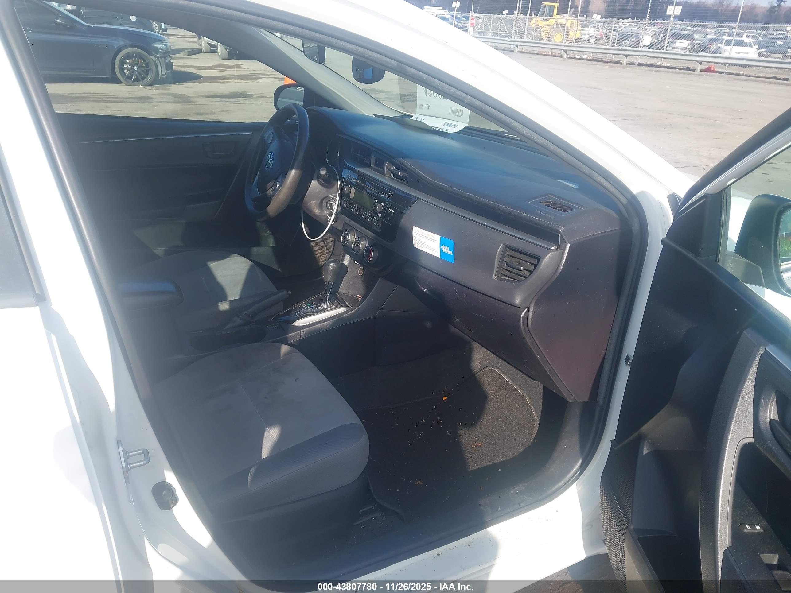 TOYOTA COROLLA image 5