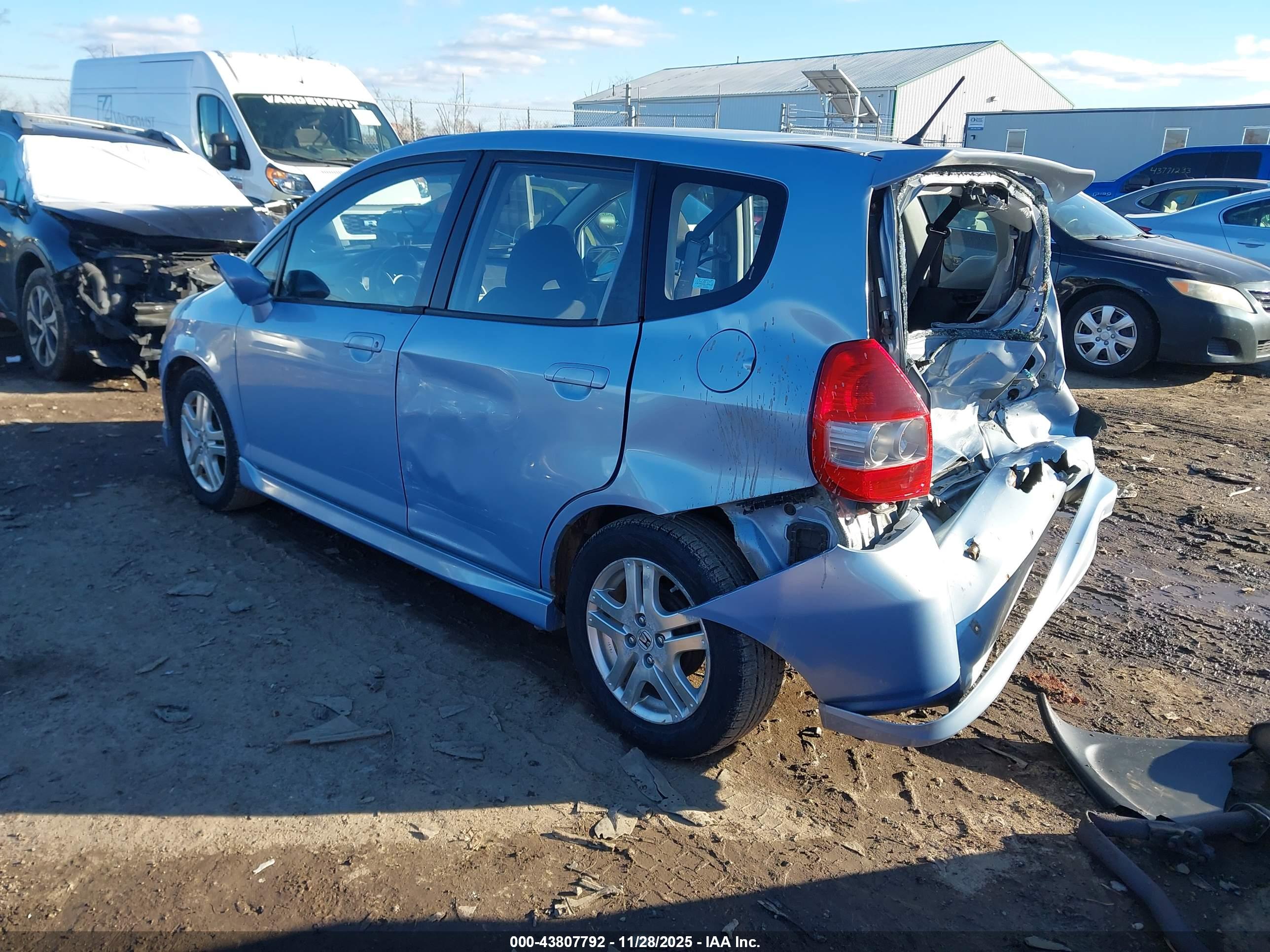 HONDA FIT image 3