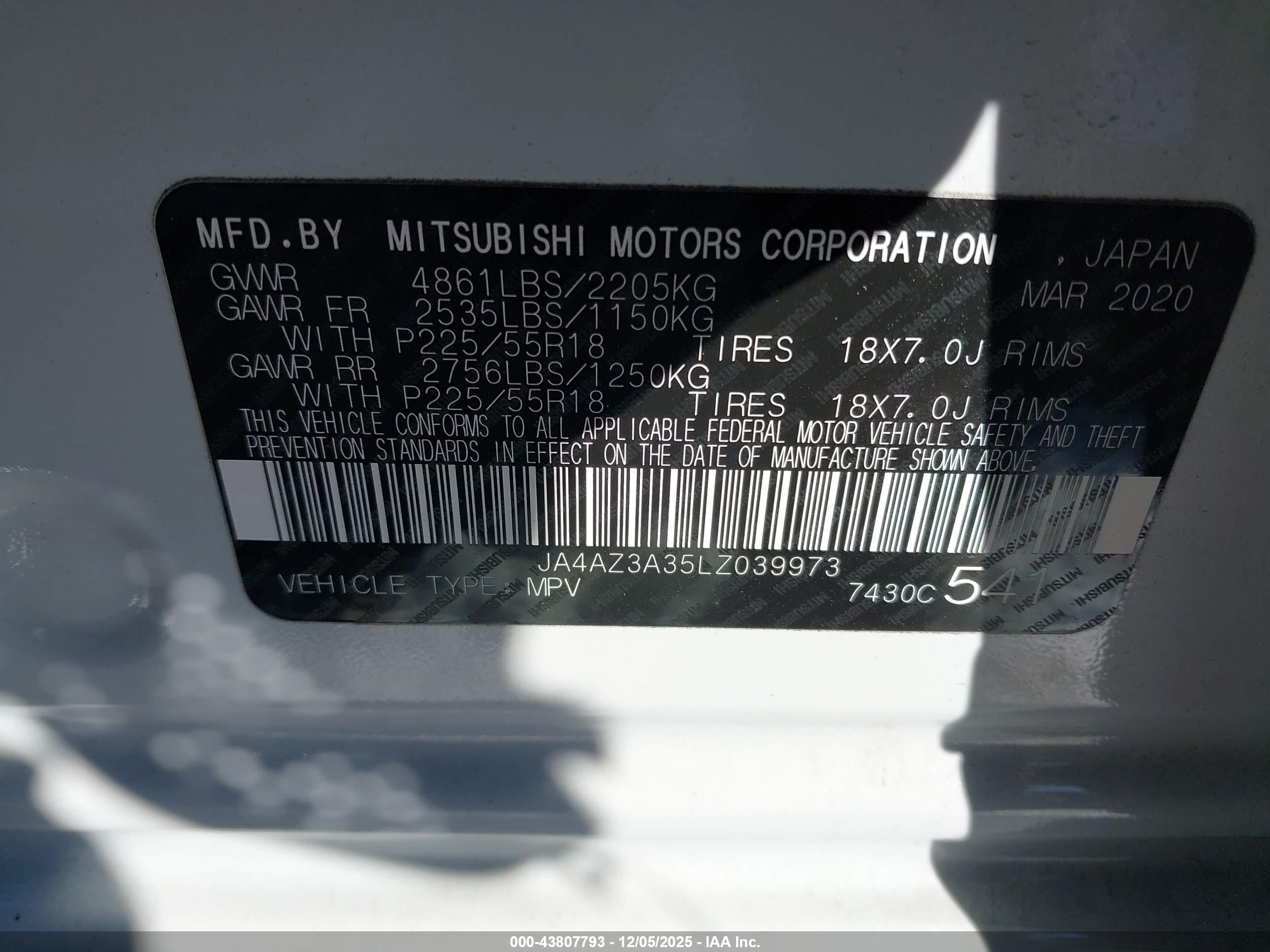 MITSUBISHI OUTLANDER image 9