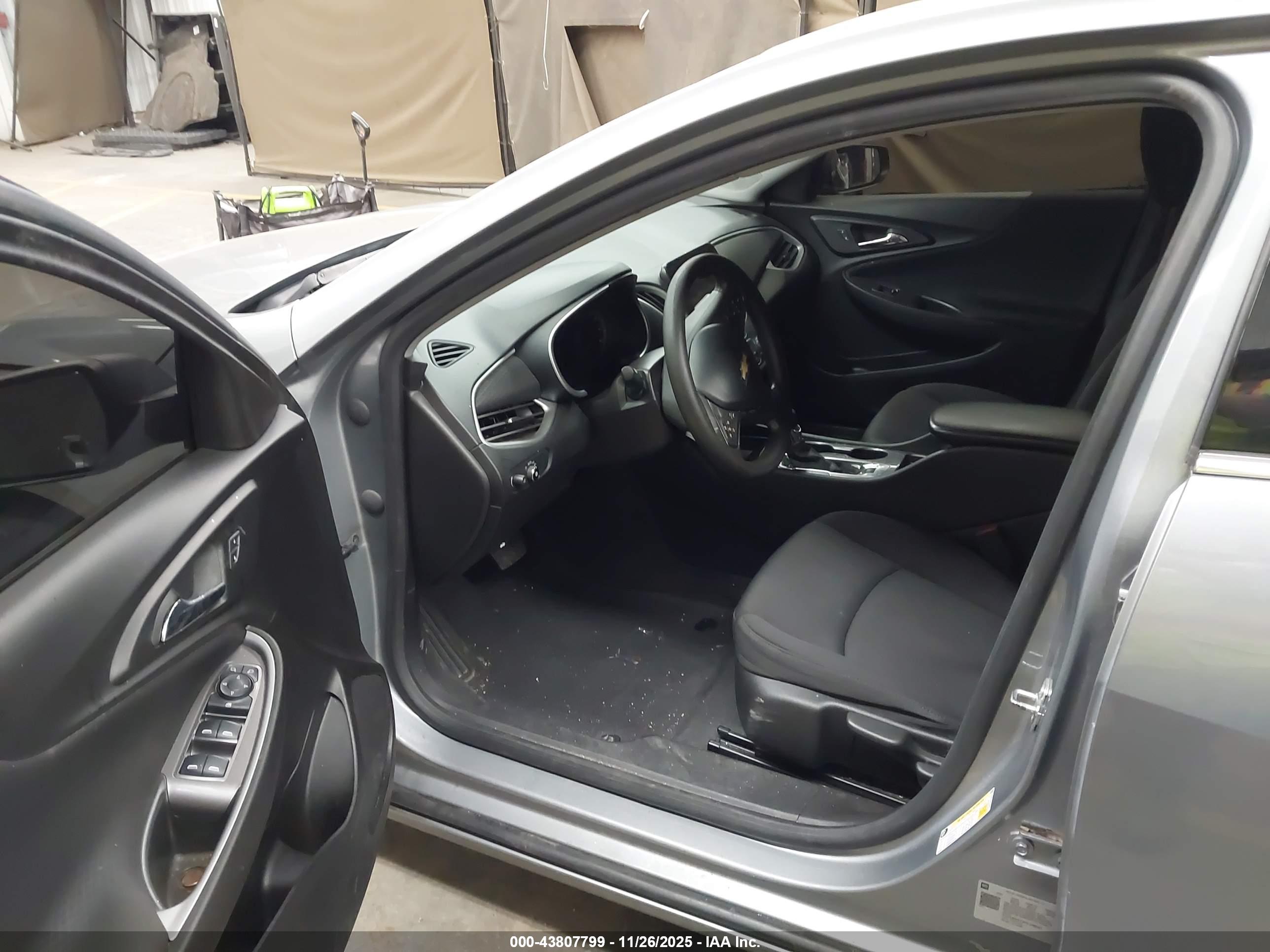 CHEVROLET MALIBU image 8