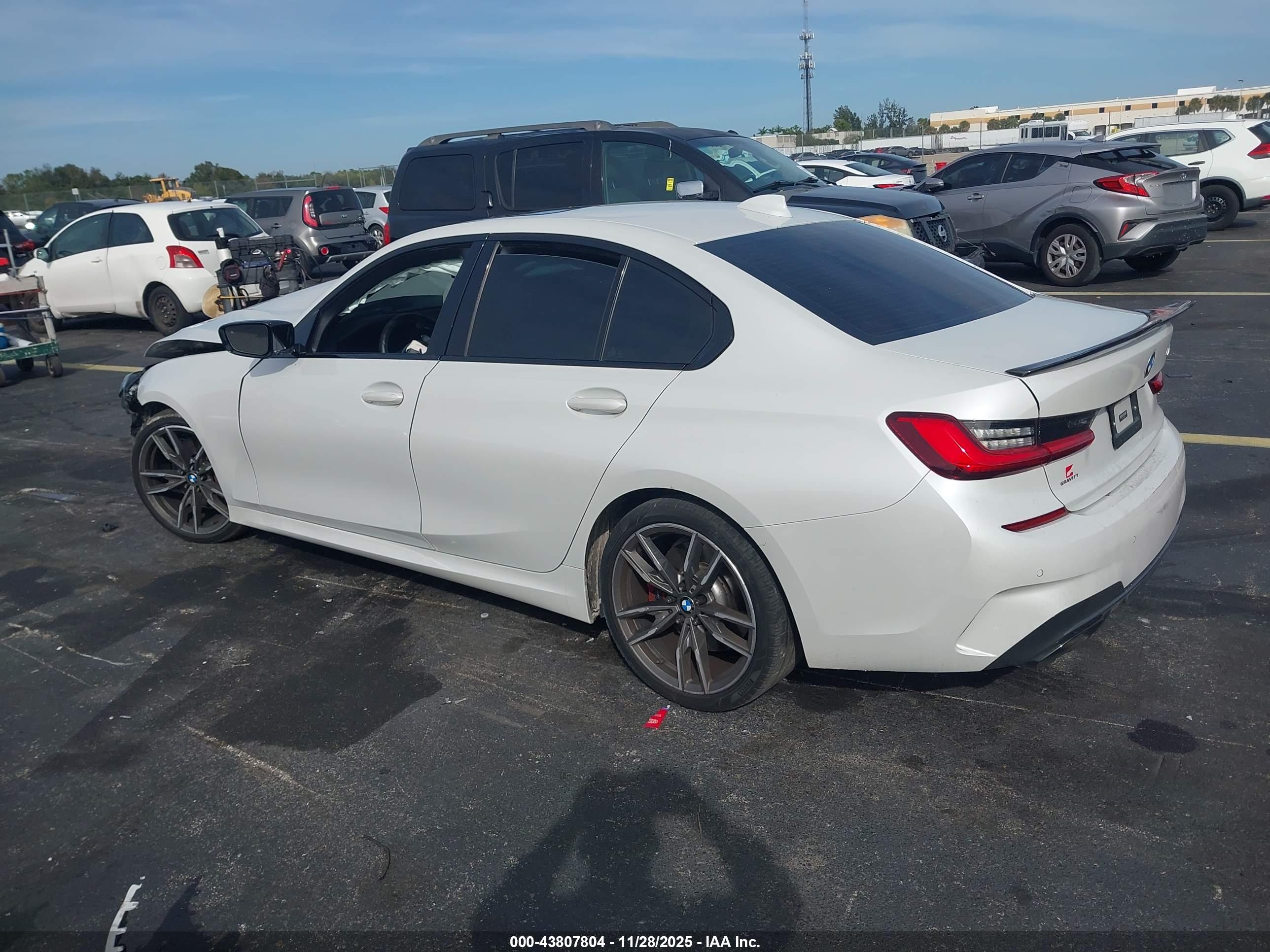 BMW 3 image 3