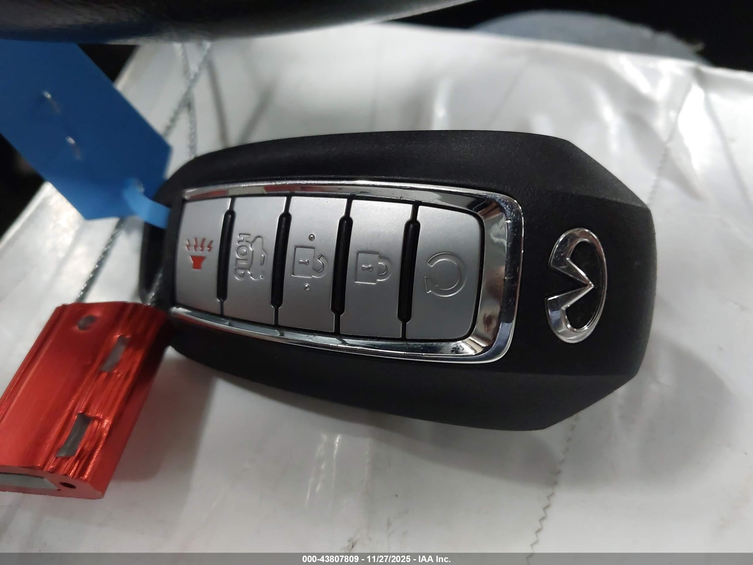 INFINITI Q50 image 11