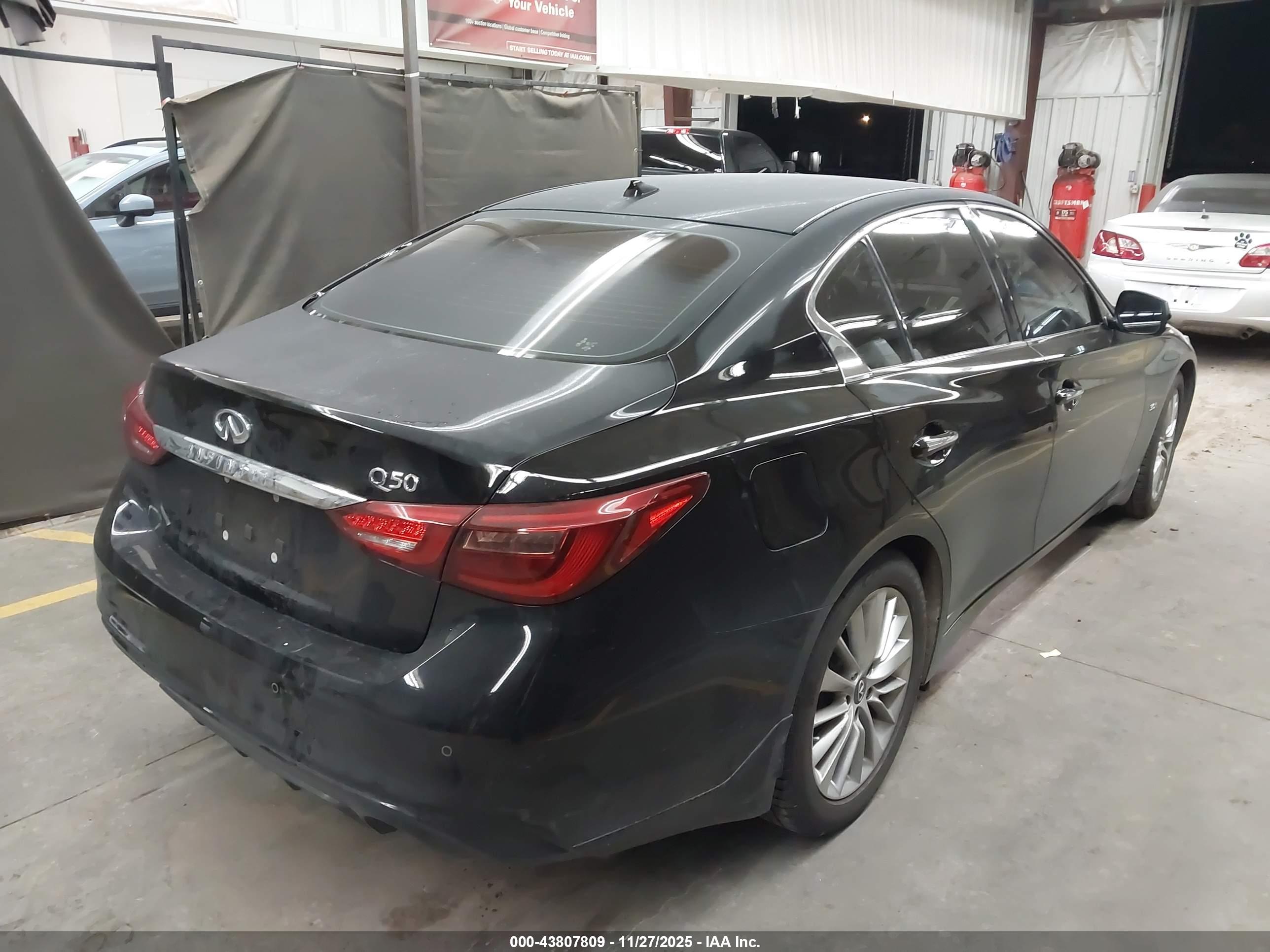 INFINITI Q50 image 4