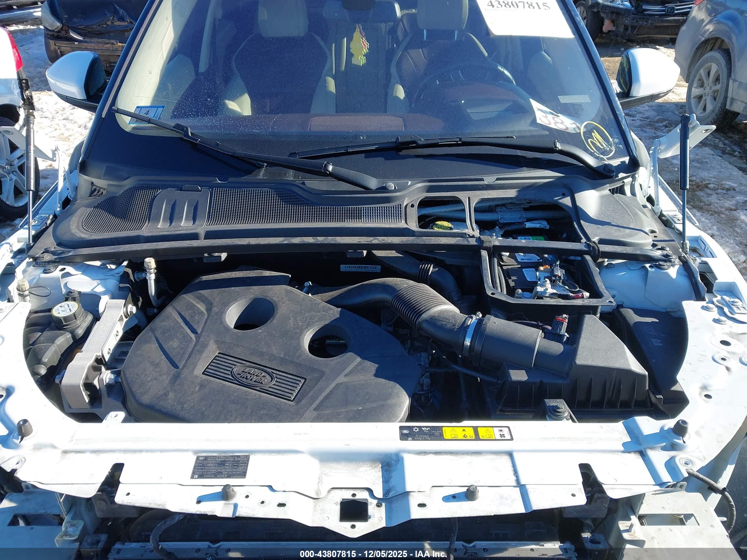 LAND ROVER image 10