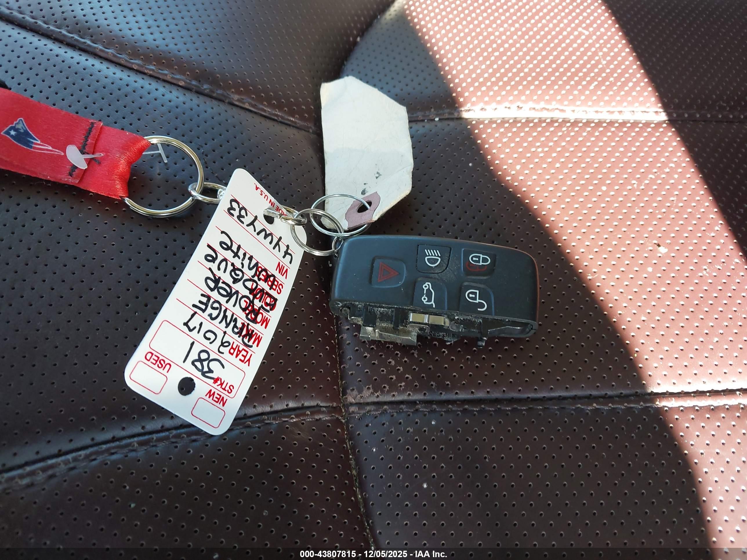 LAND ROVER image 11