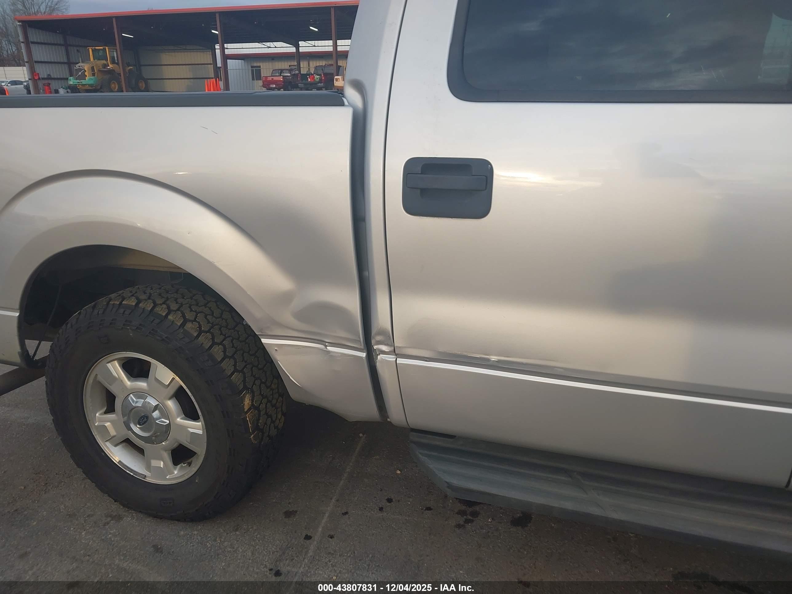 FORD F-150 image 6