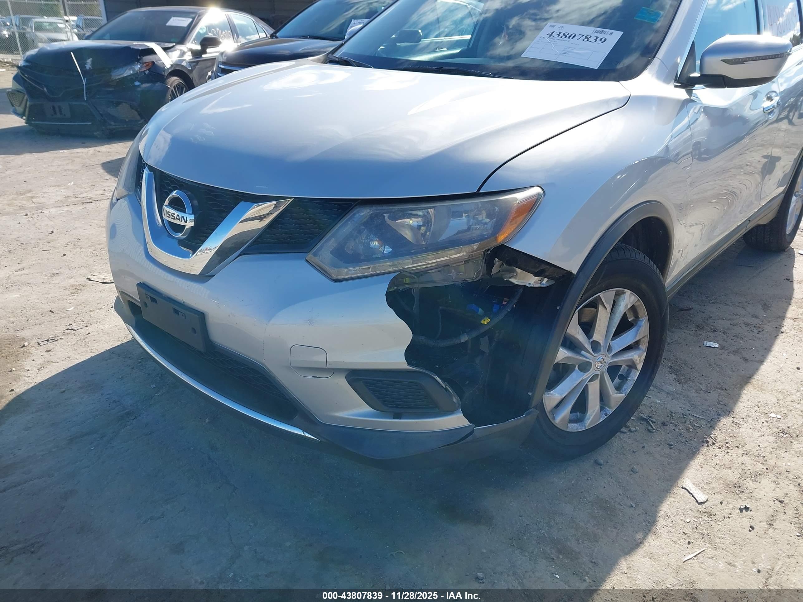 NISSAN ROGUE image 6