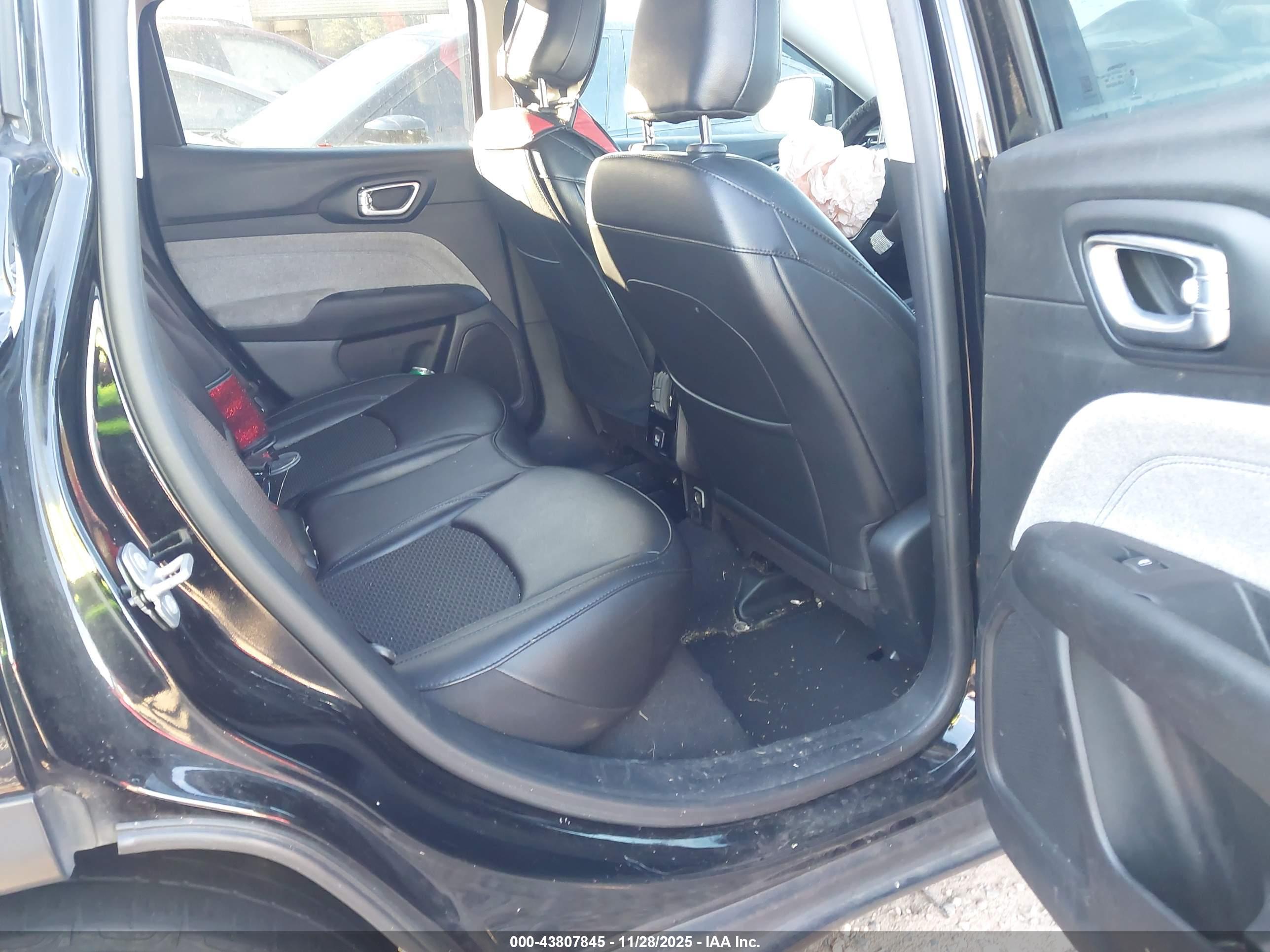 JEEP COMPASS image 8
