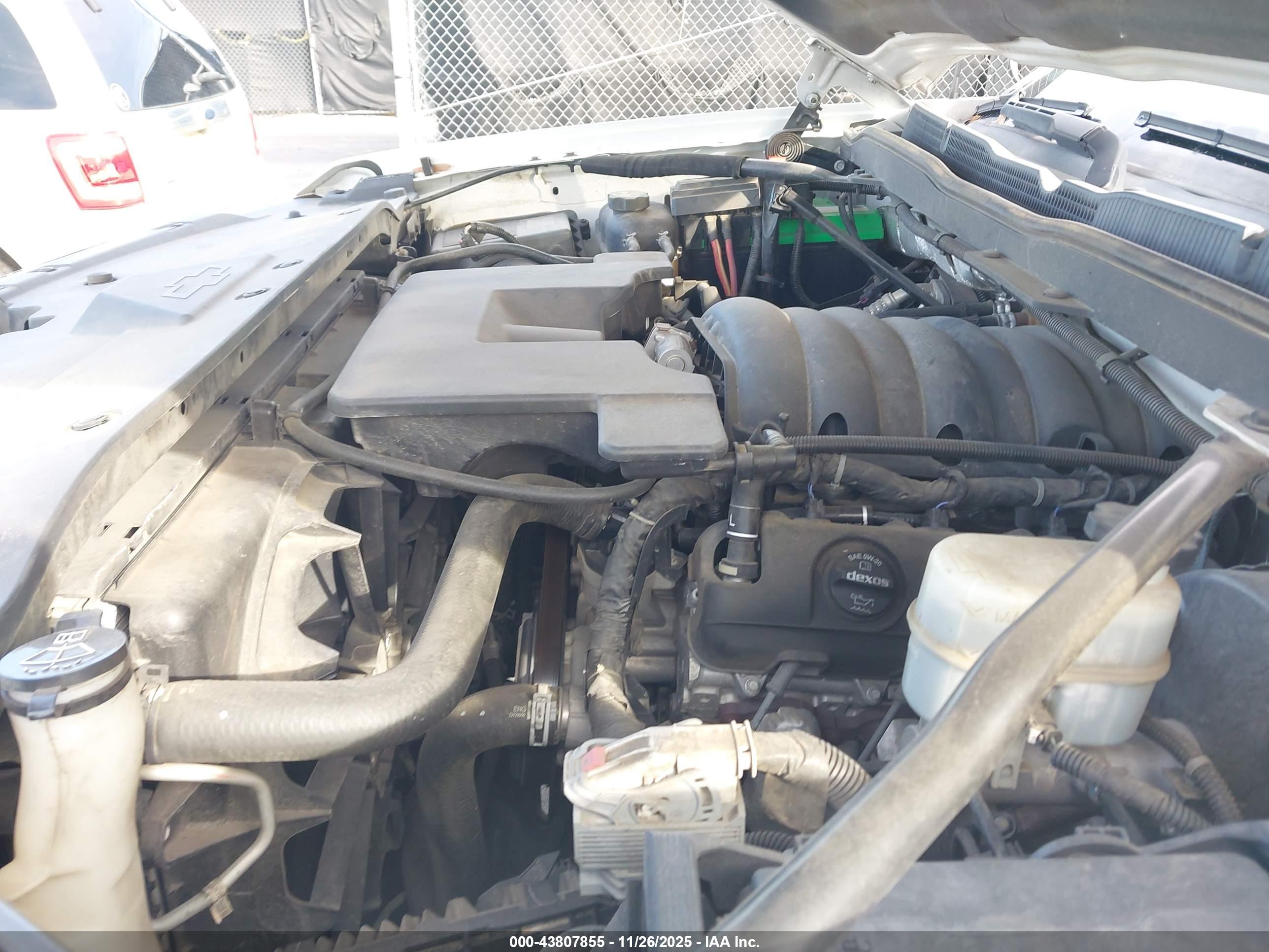 CHEVROLET SILVERADO image 10