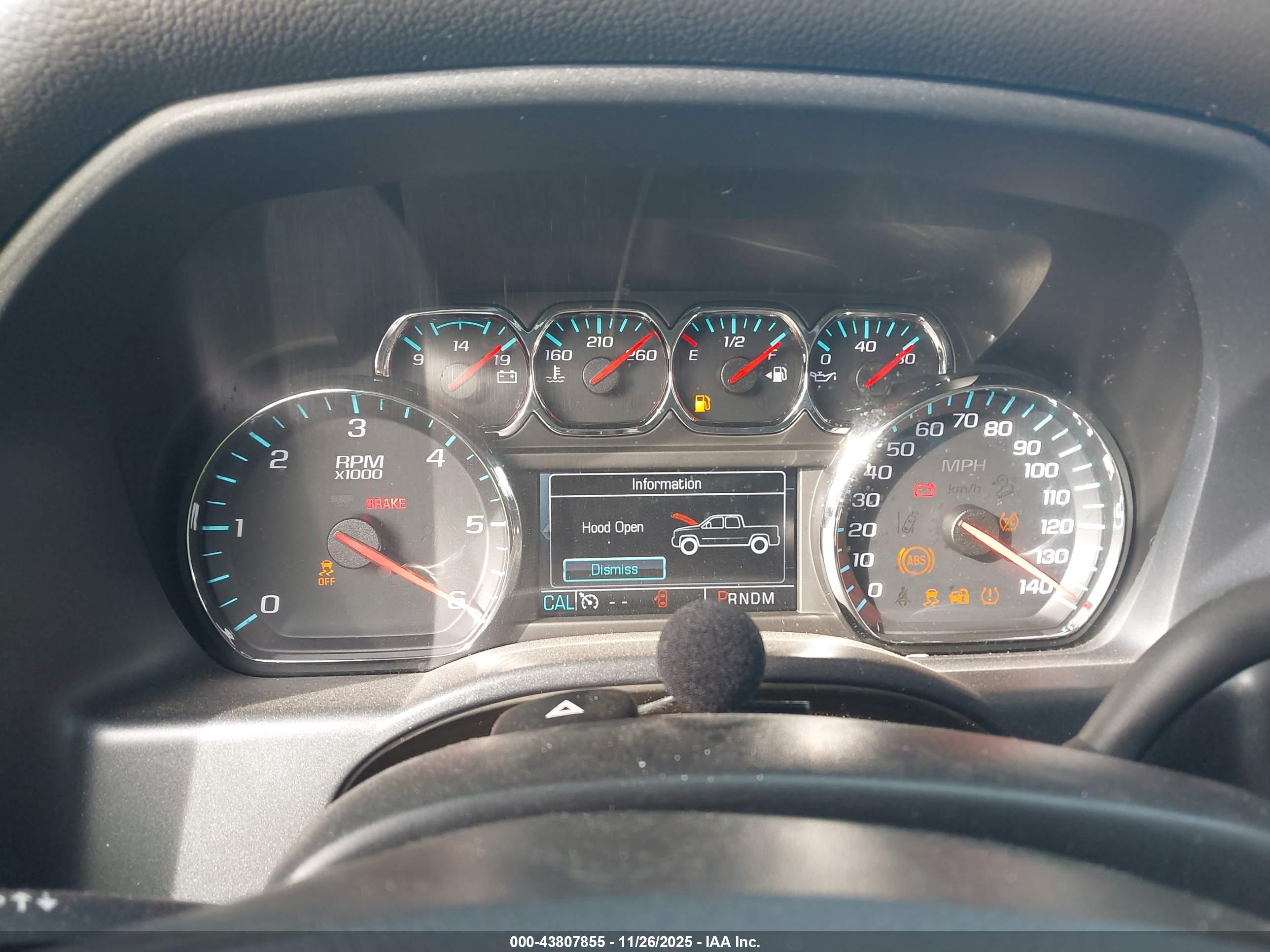 CHEVROLET SILVERADO image 7