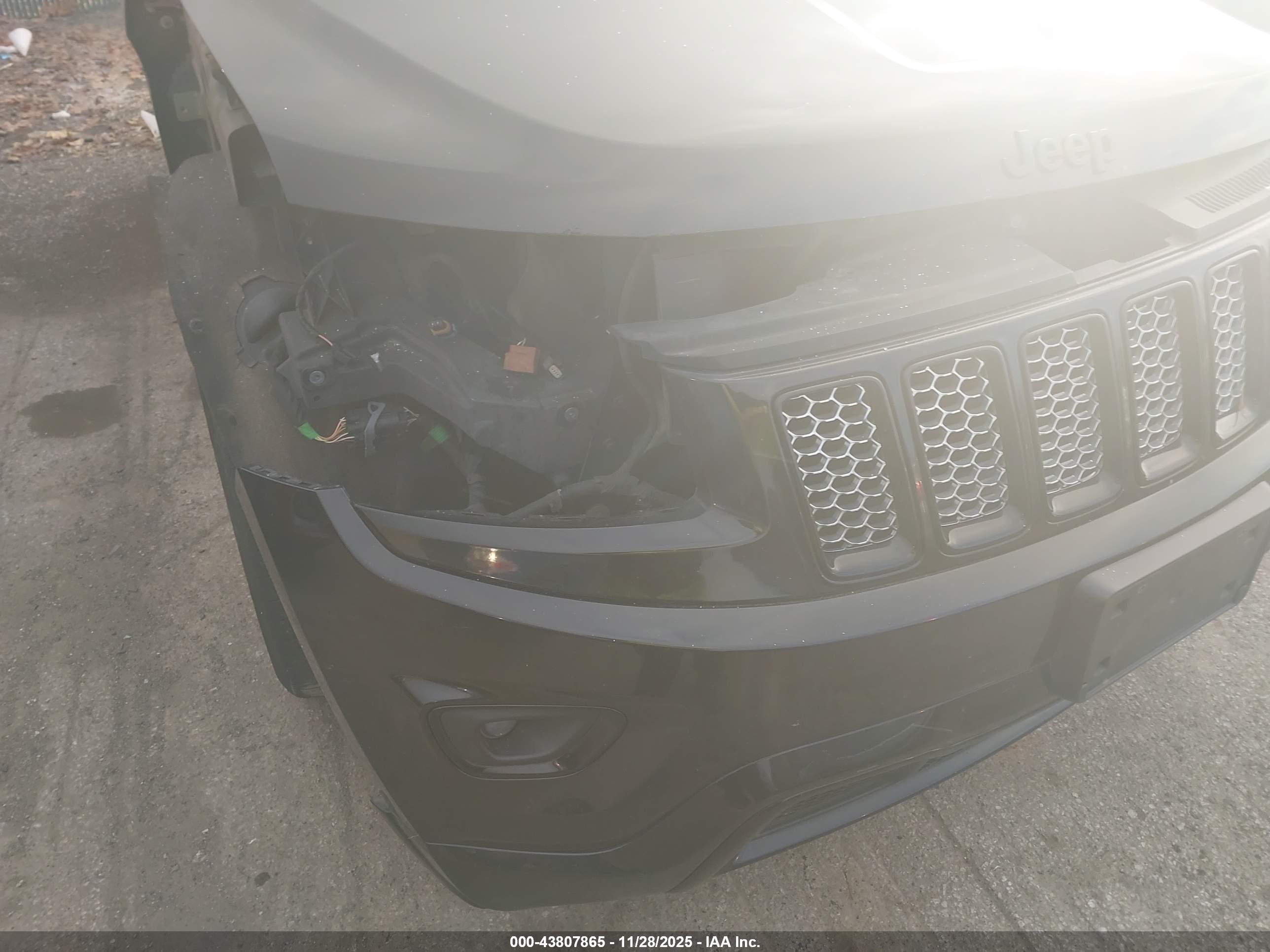 JEEP GRAND image 6