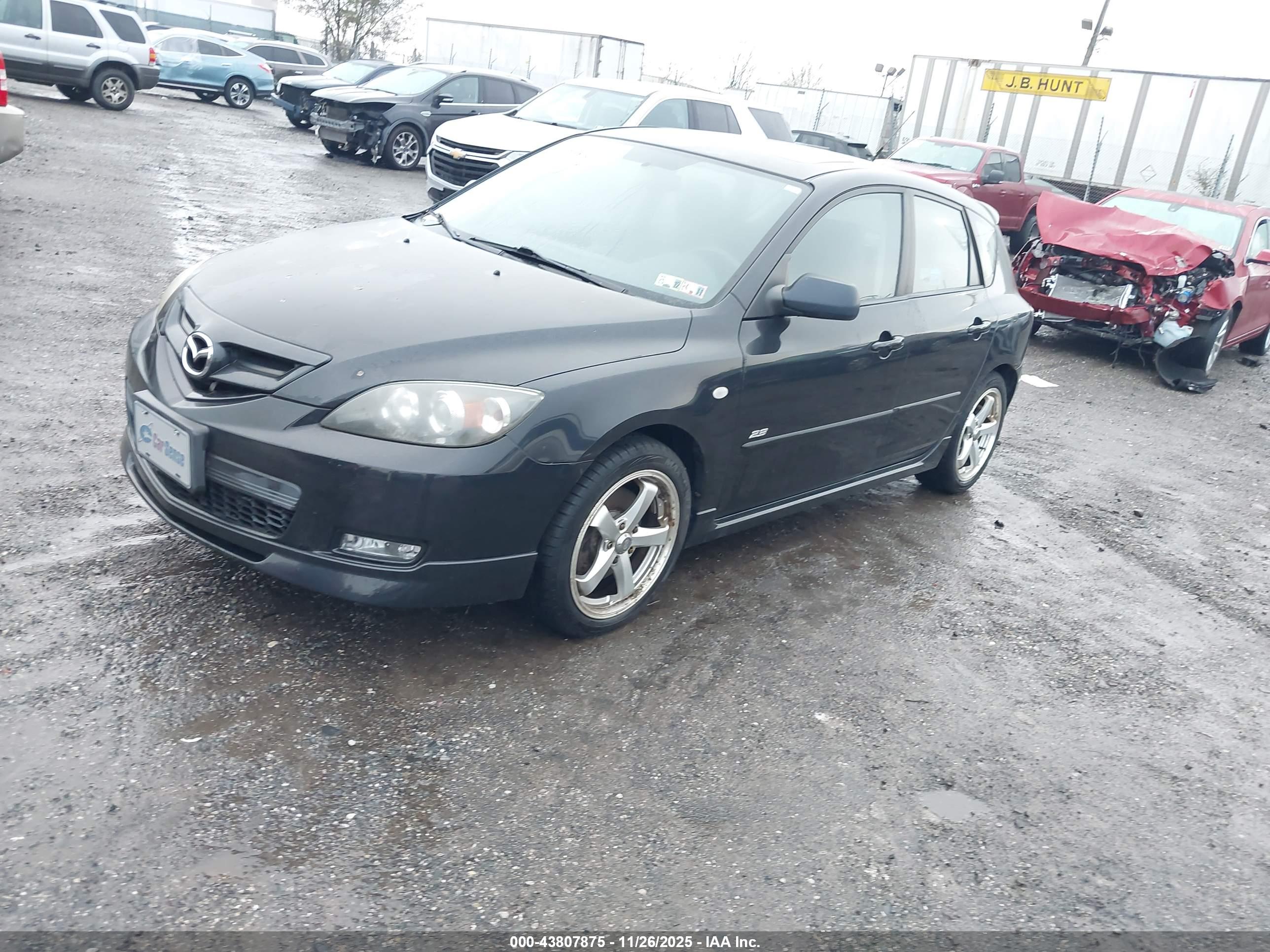 MAZDA MAZDA3 image 2